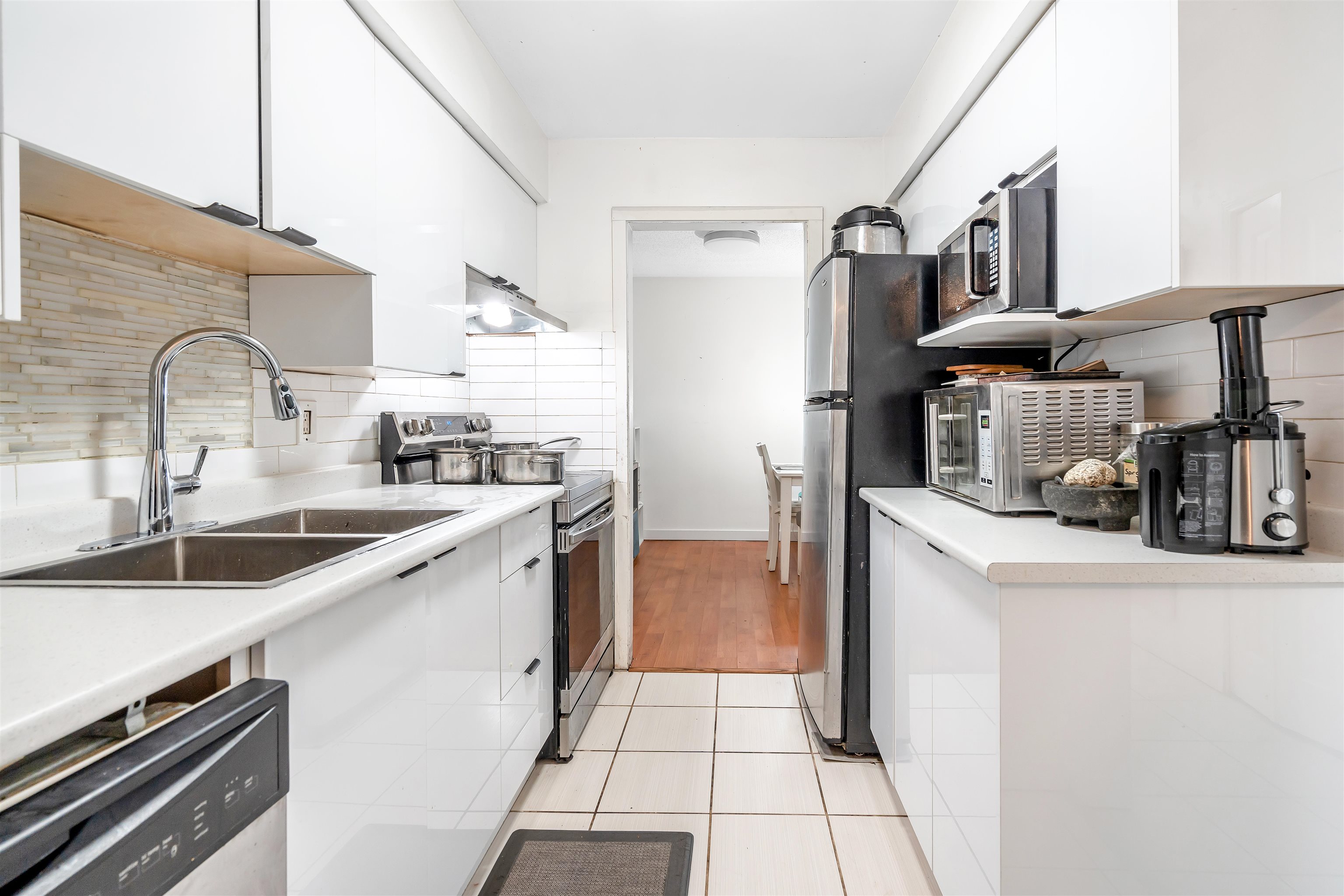 813 10620 150TH STREET Unit: 813