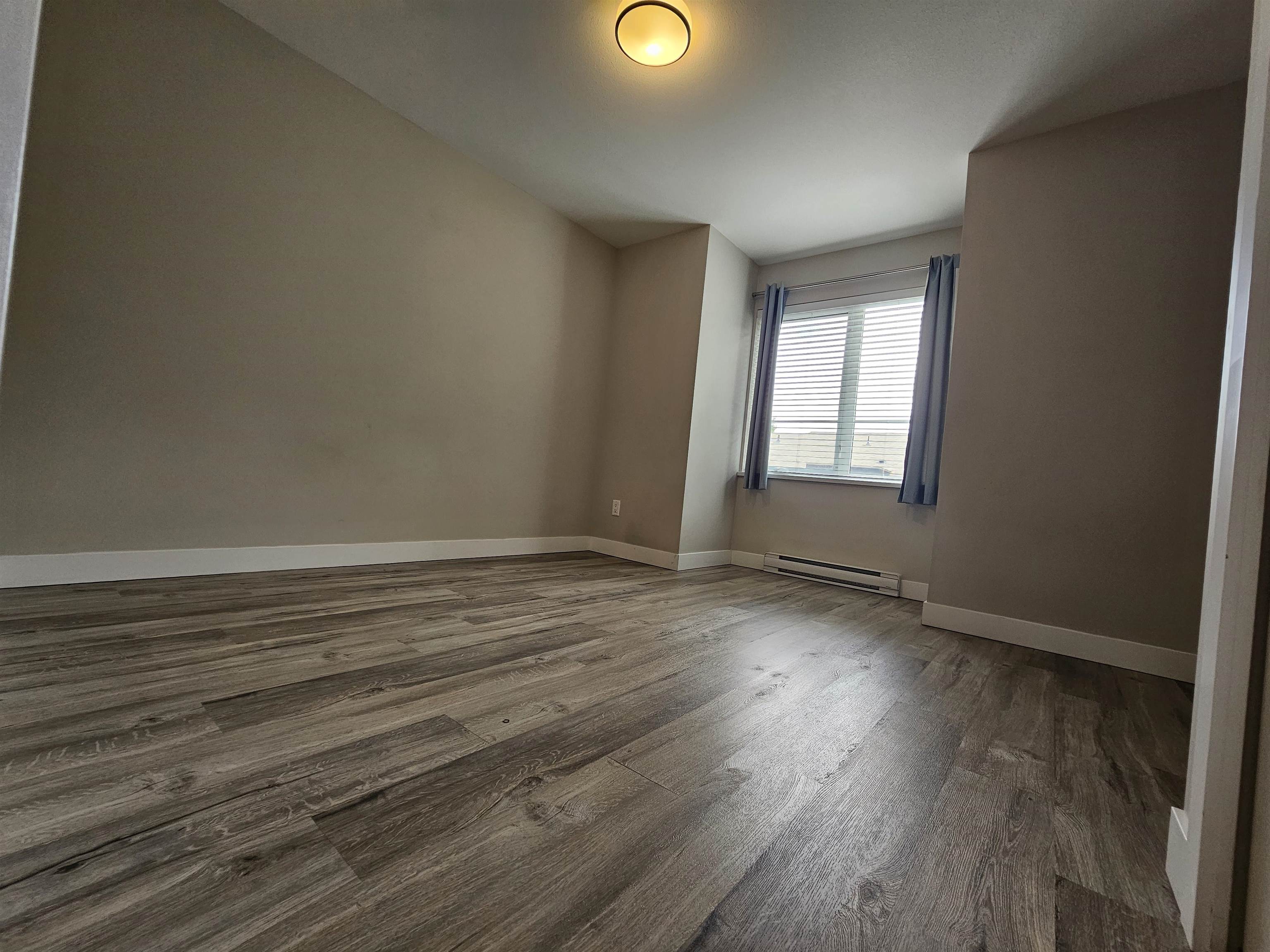 122 5888 144 STREET Unit: 122