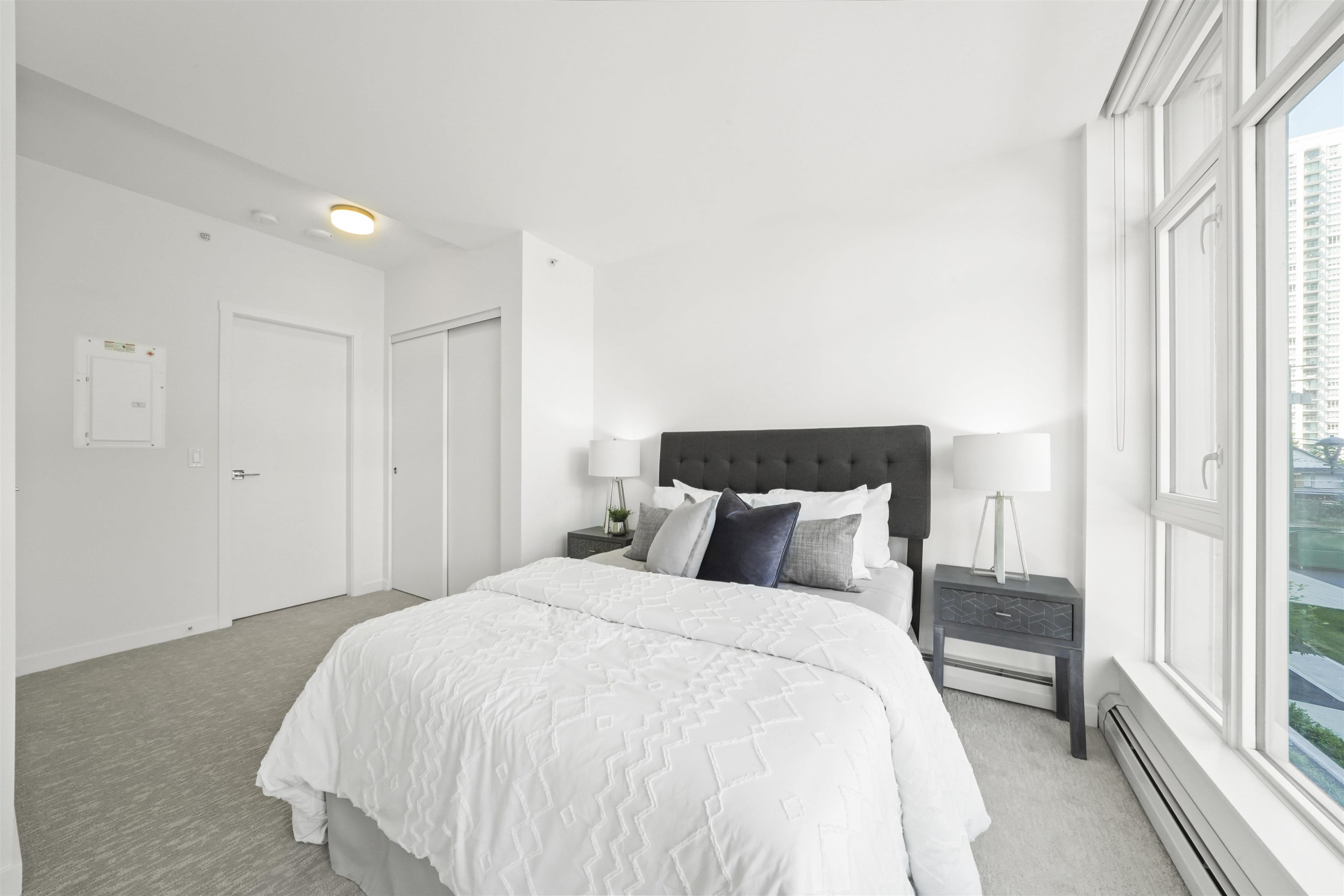 8 13350 CENTRAL AVENUE Unit: 8