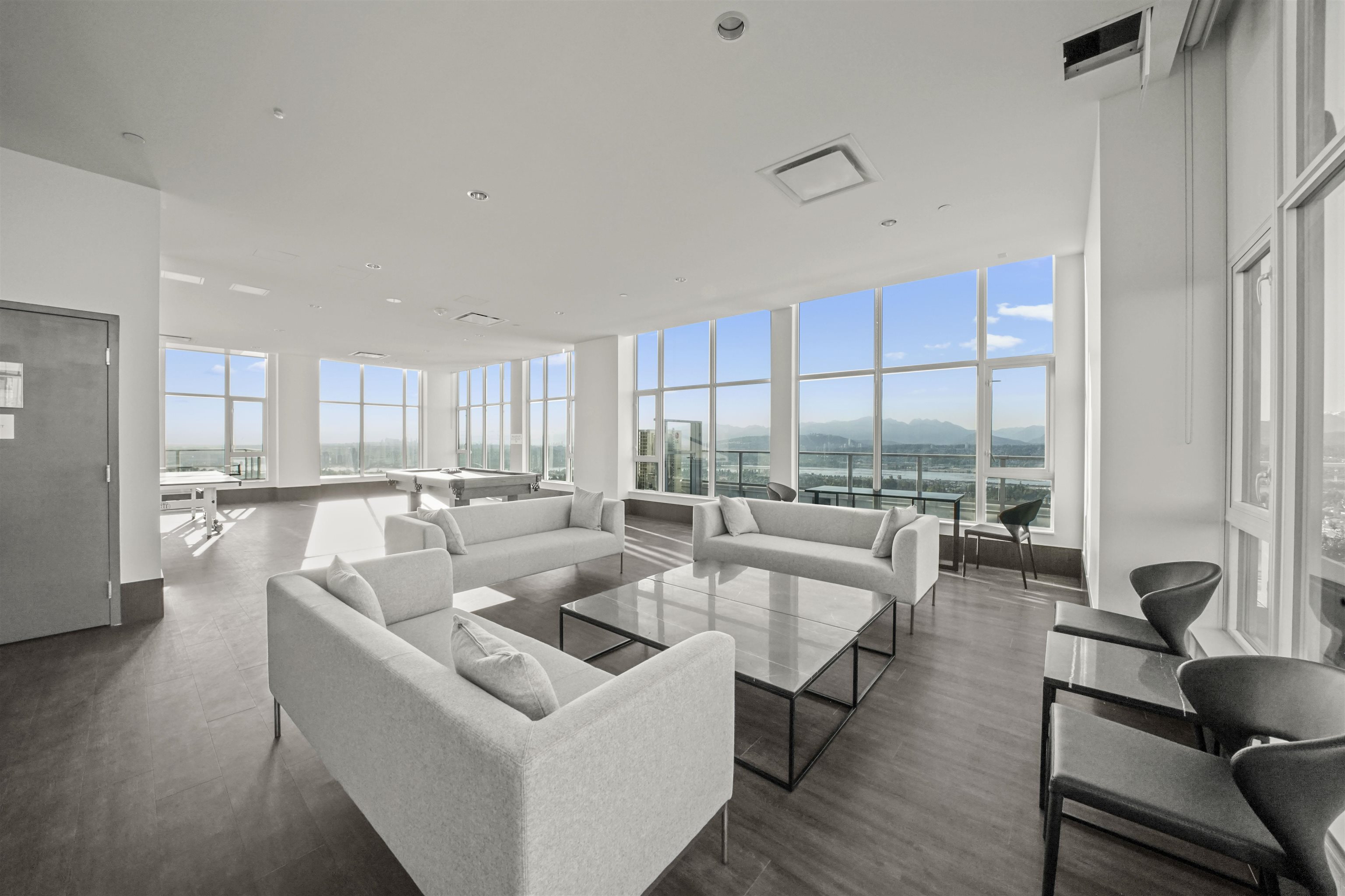 8 13350 CENTRAL AVENUE Unit: 8