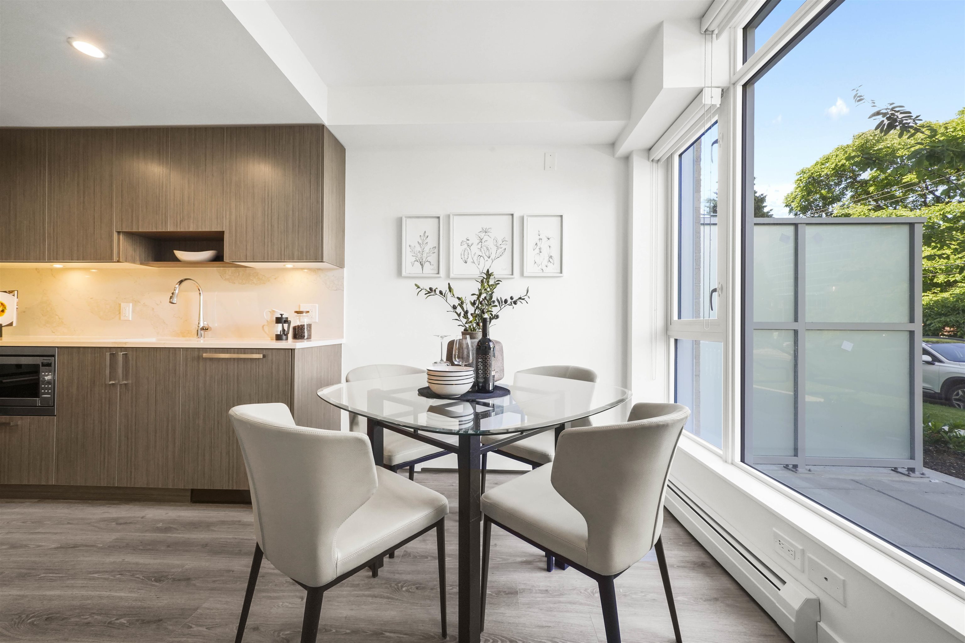 8 13350 CENTRAL AVENUE Unit: 8