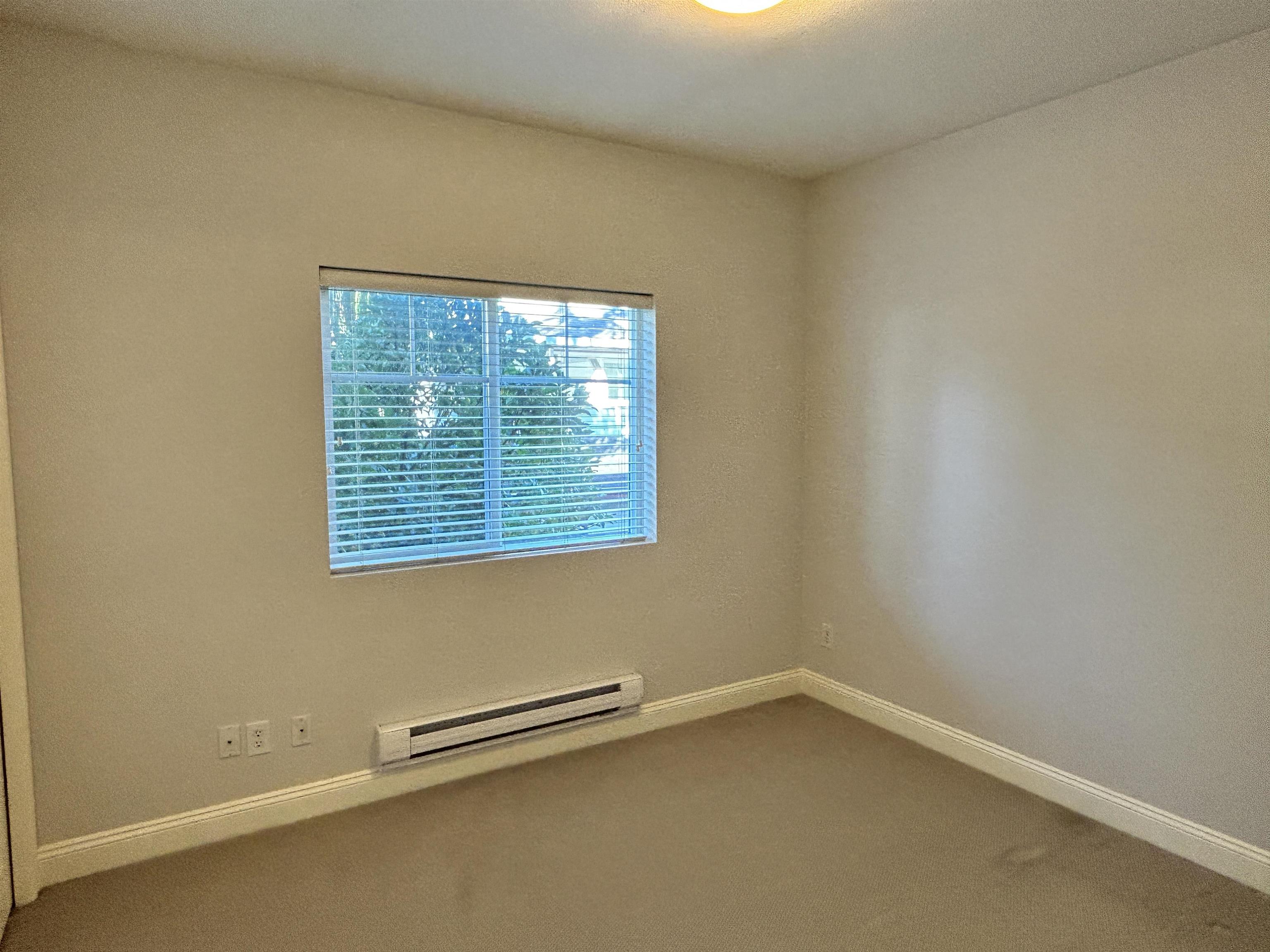 215 22150 DEWDNEY TRUNK ROAD Unit: 215