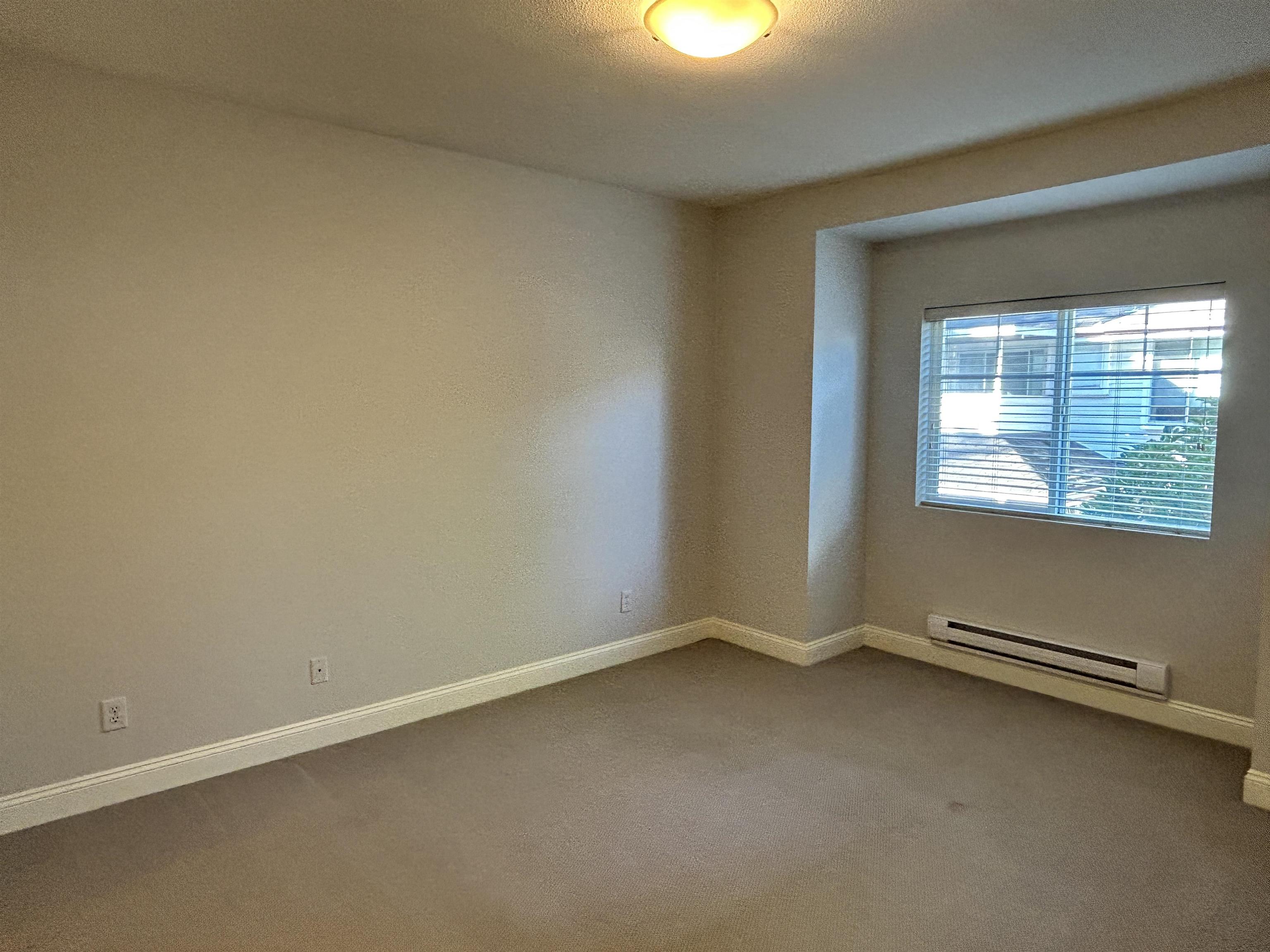 215 22150 DEWDNEY TRUNK ROAD Unit: 215