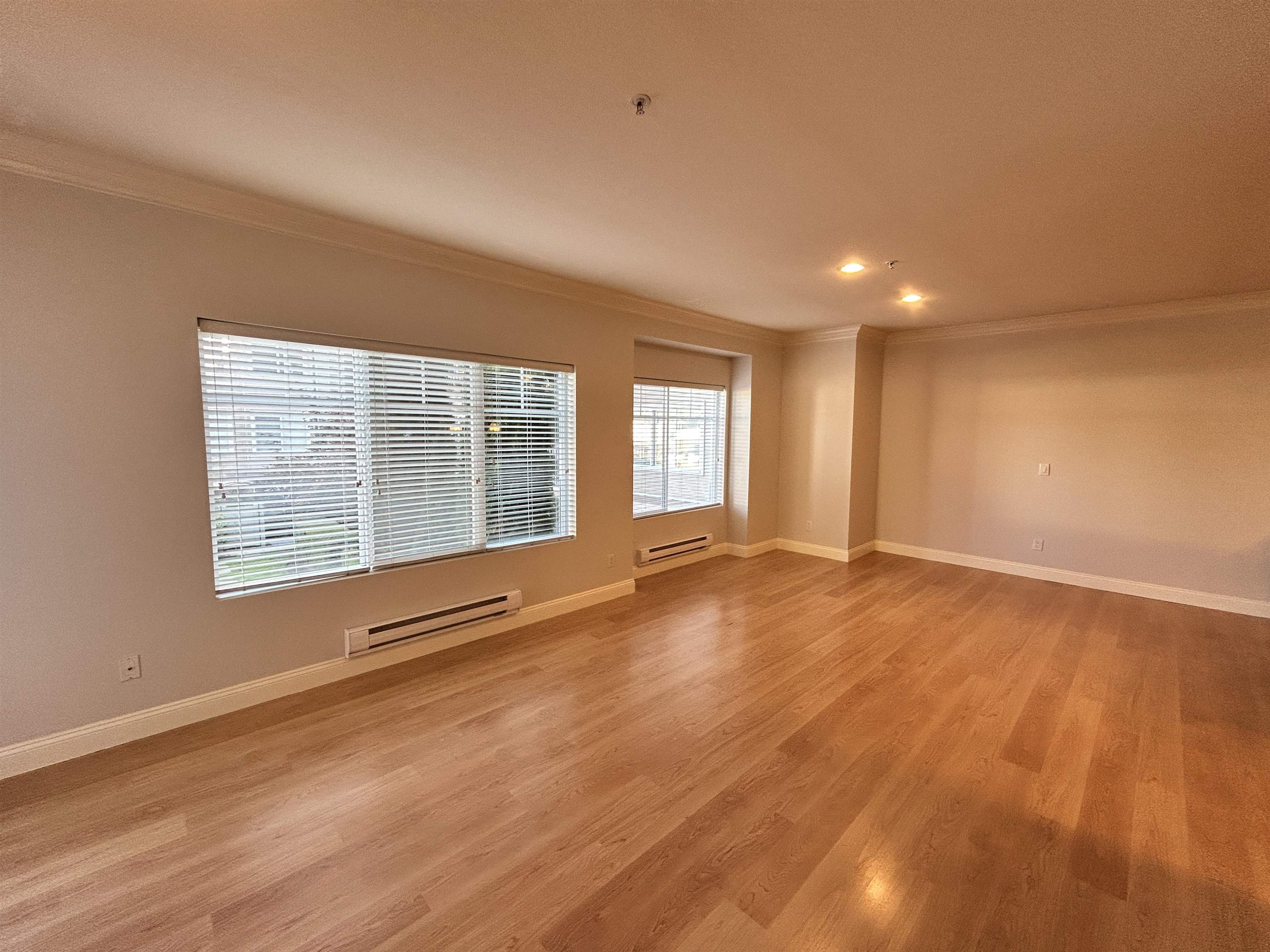 215 22150 DEWDNEY TRUNK ROAD Unit: 215