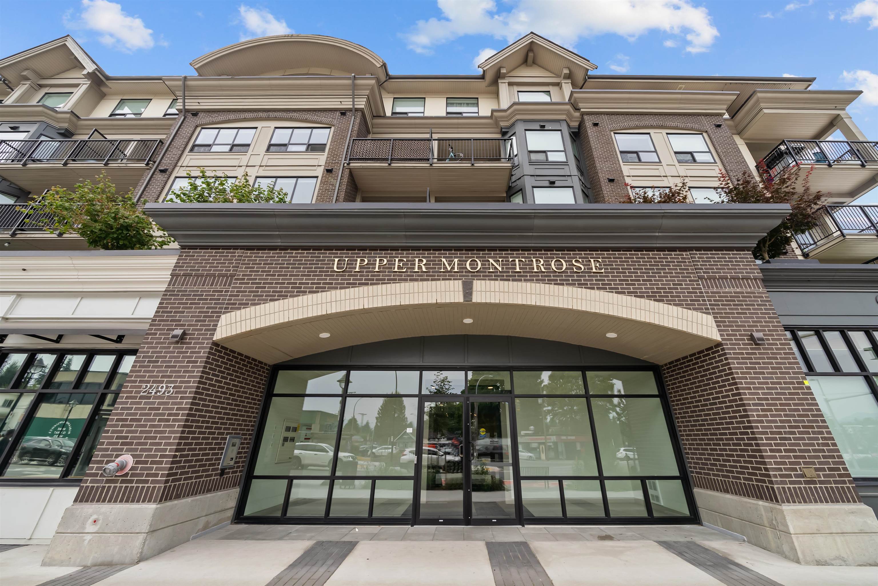 318 2493 MONTROSE AVENUE Unit: 318