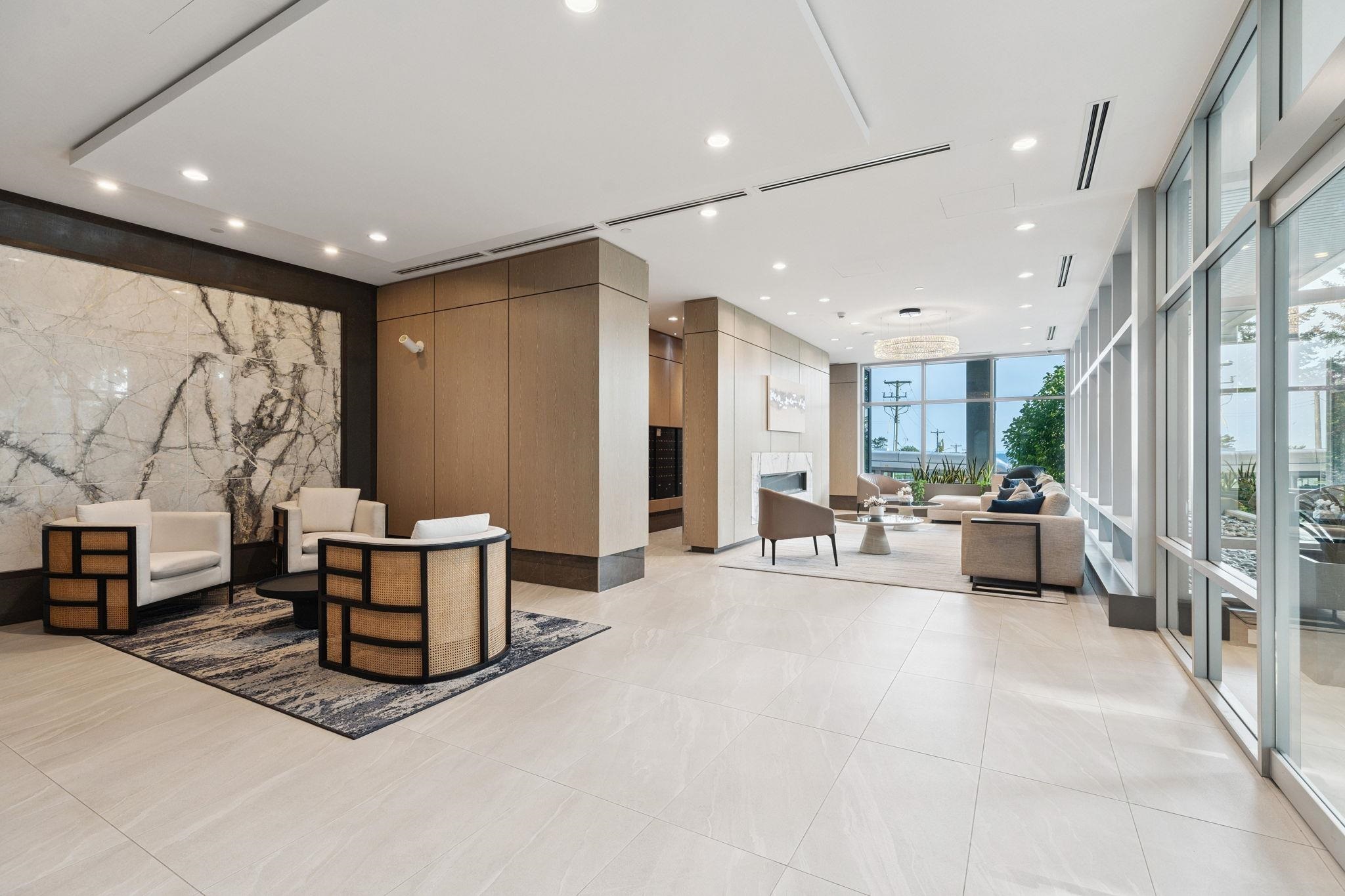 901 15165 THRIFT AVENUE Unit: 901