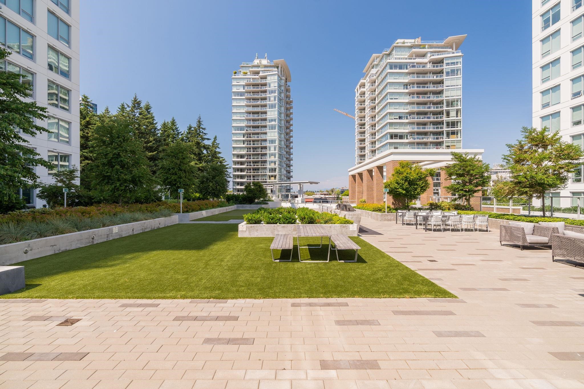 901 15165 THRIFT AVENUE Unit: 901