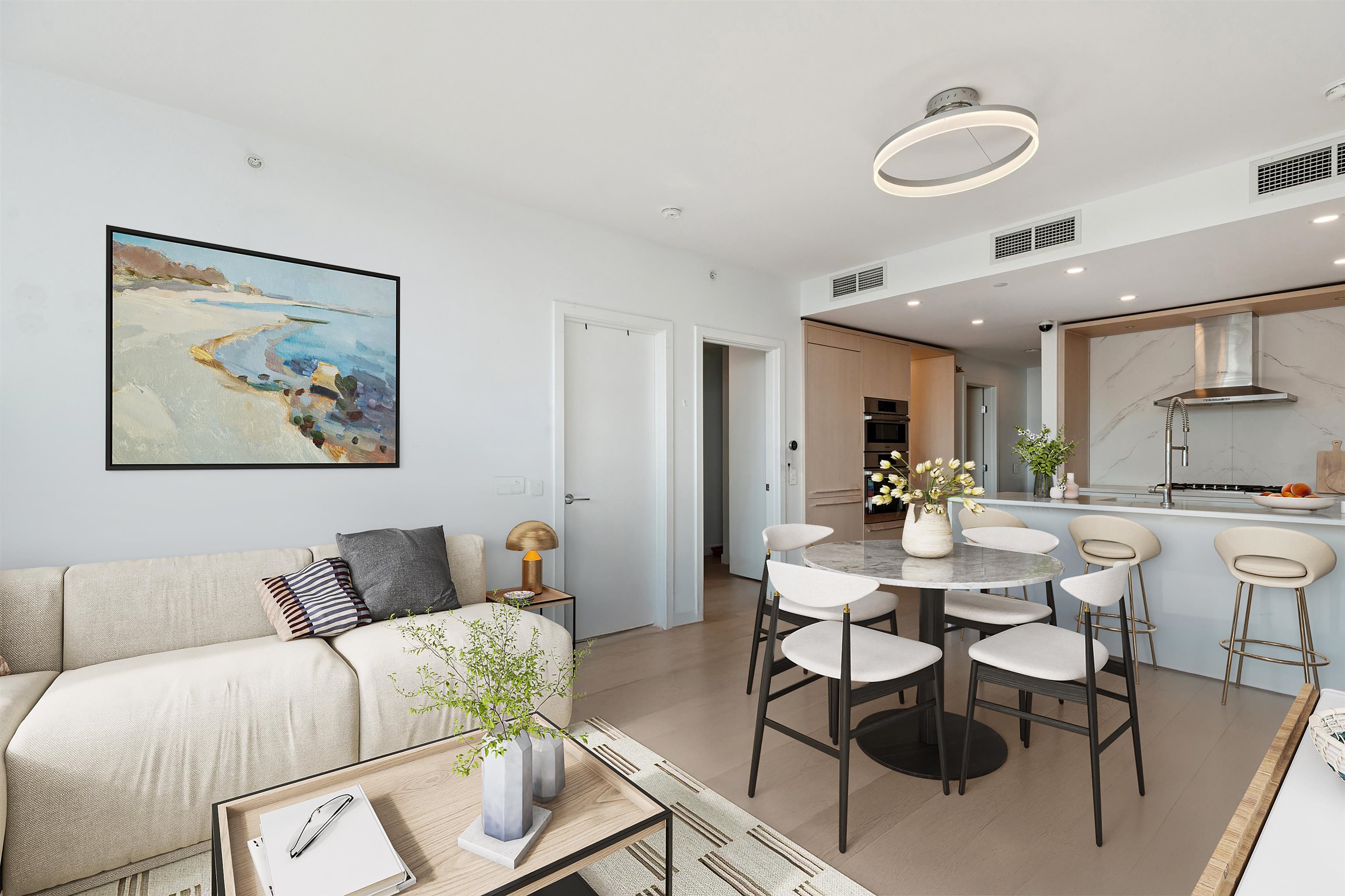 901 15165 THRIFT AVENUE Unit: 901