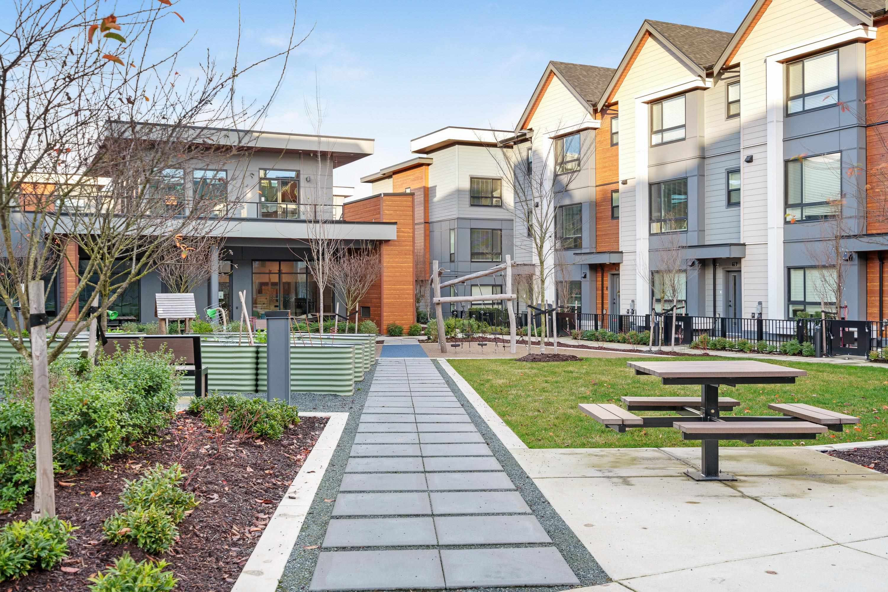 128 30530 CARDINAL AVENUE Unit: 128