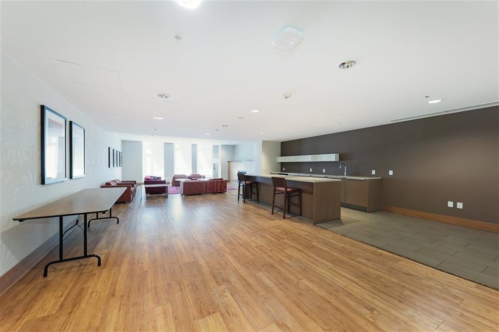 404 1633 ONTARIO STREET Unit: 404