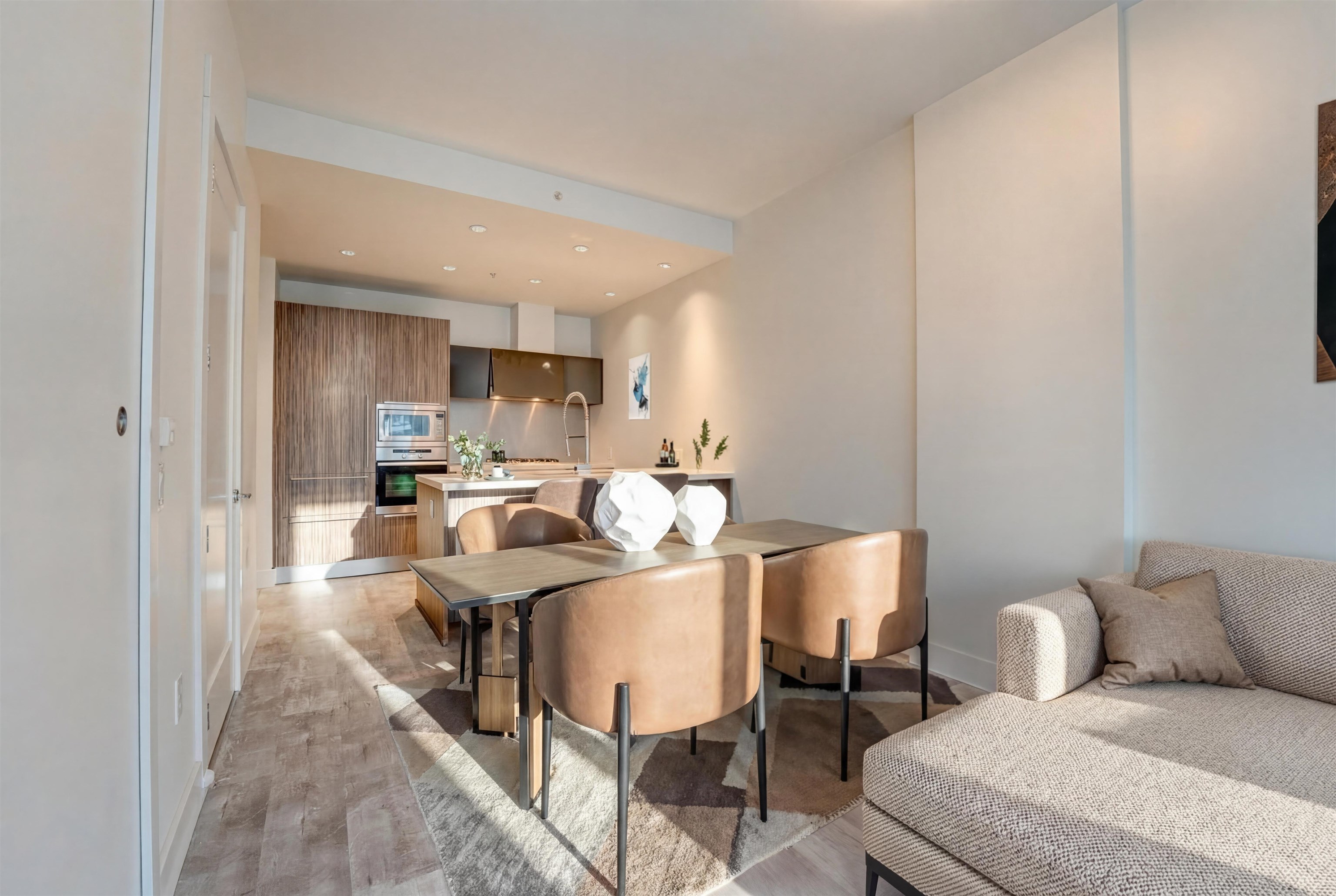 404 1633 ONTARIO STREET Unit: 404