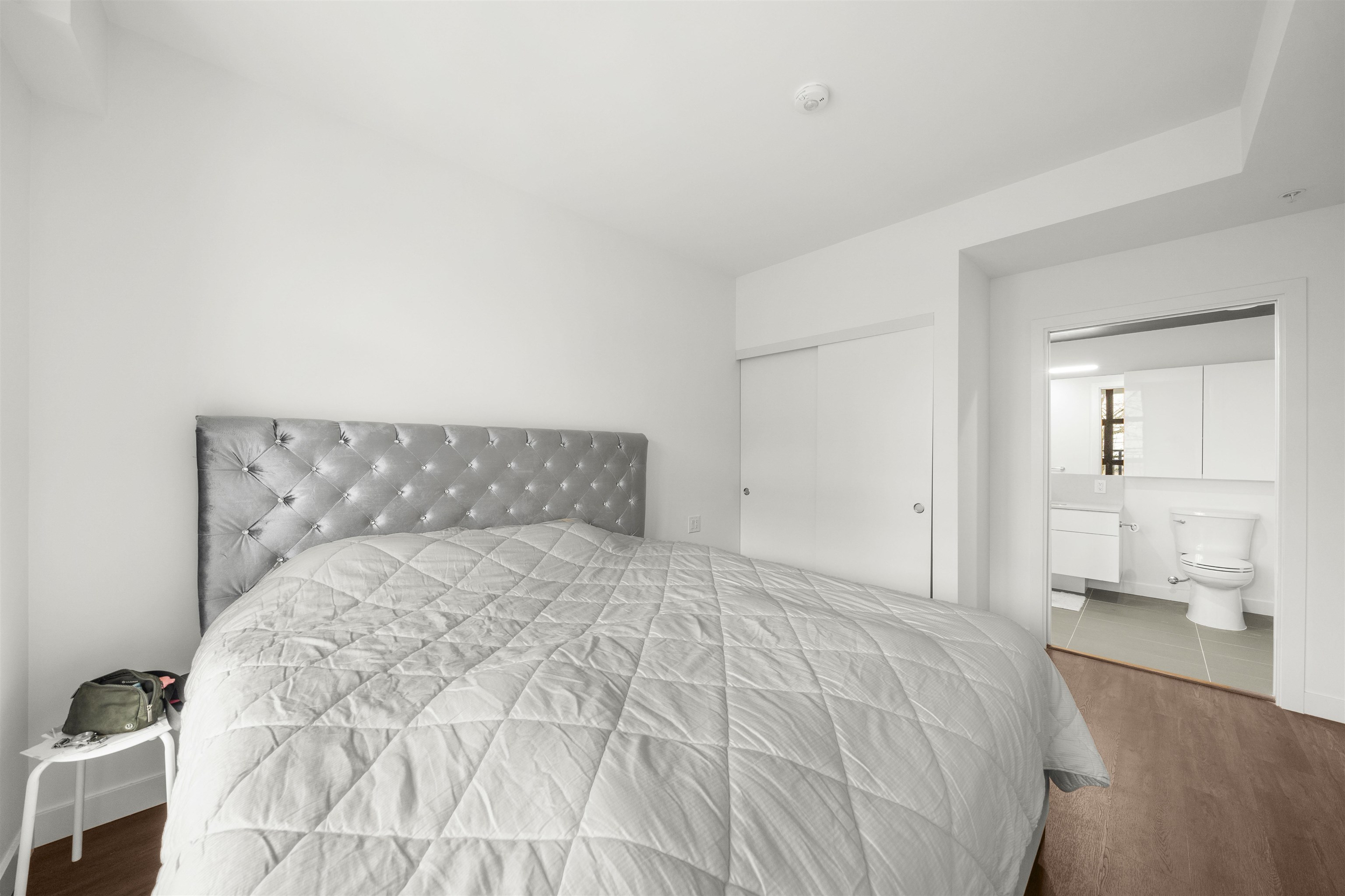 201 2446 SHAUGHNESSY STREET Unit: 201