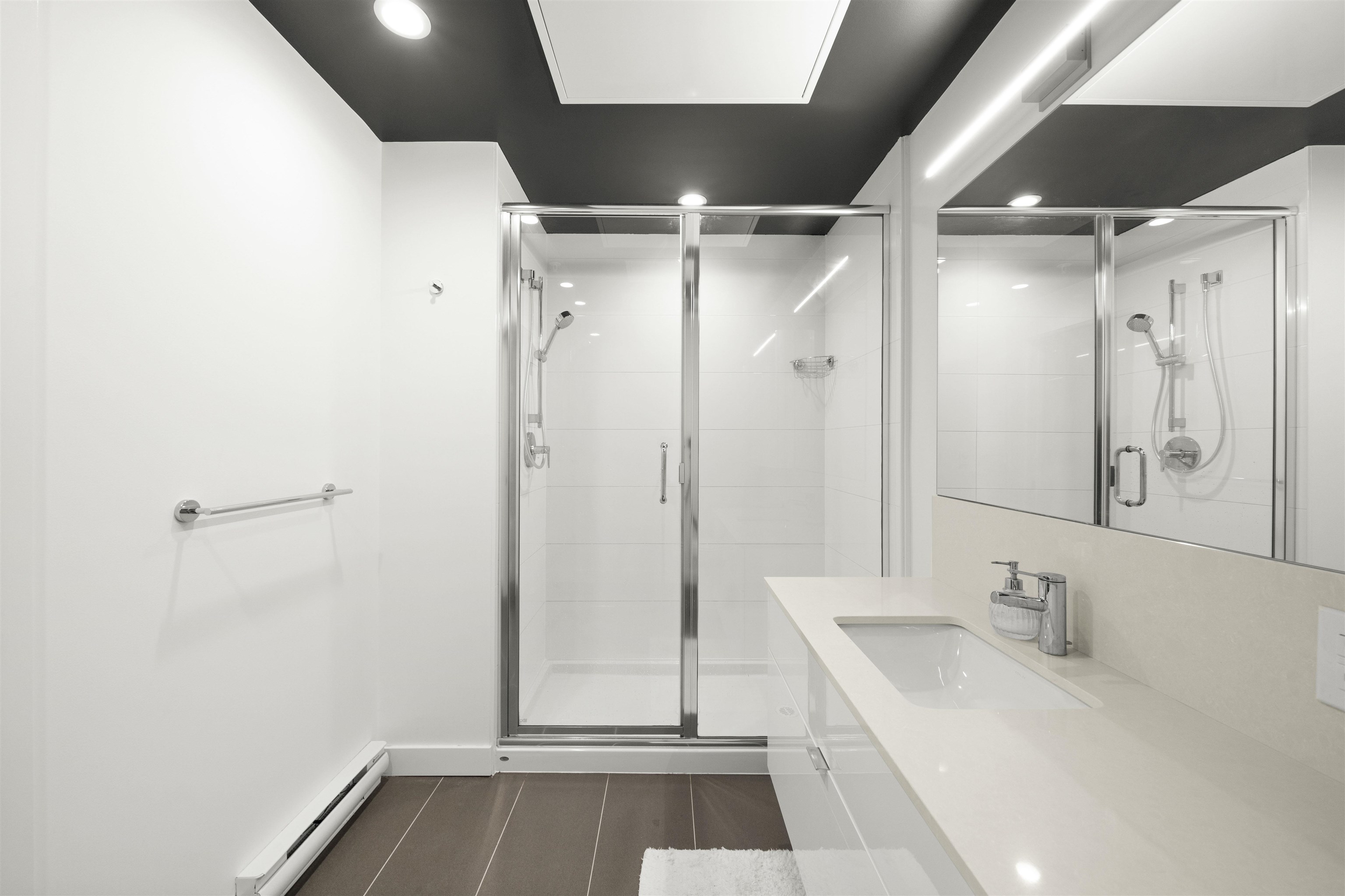 201 2446 SHAUGHNESSY STREET Unit: 201