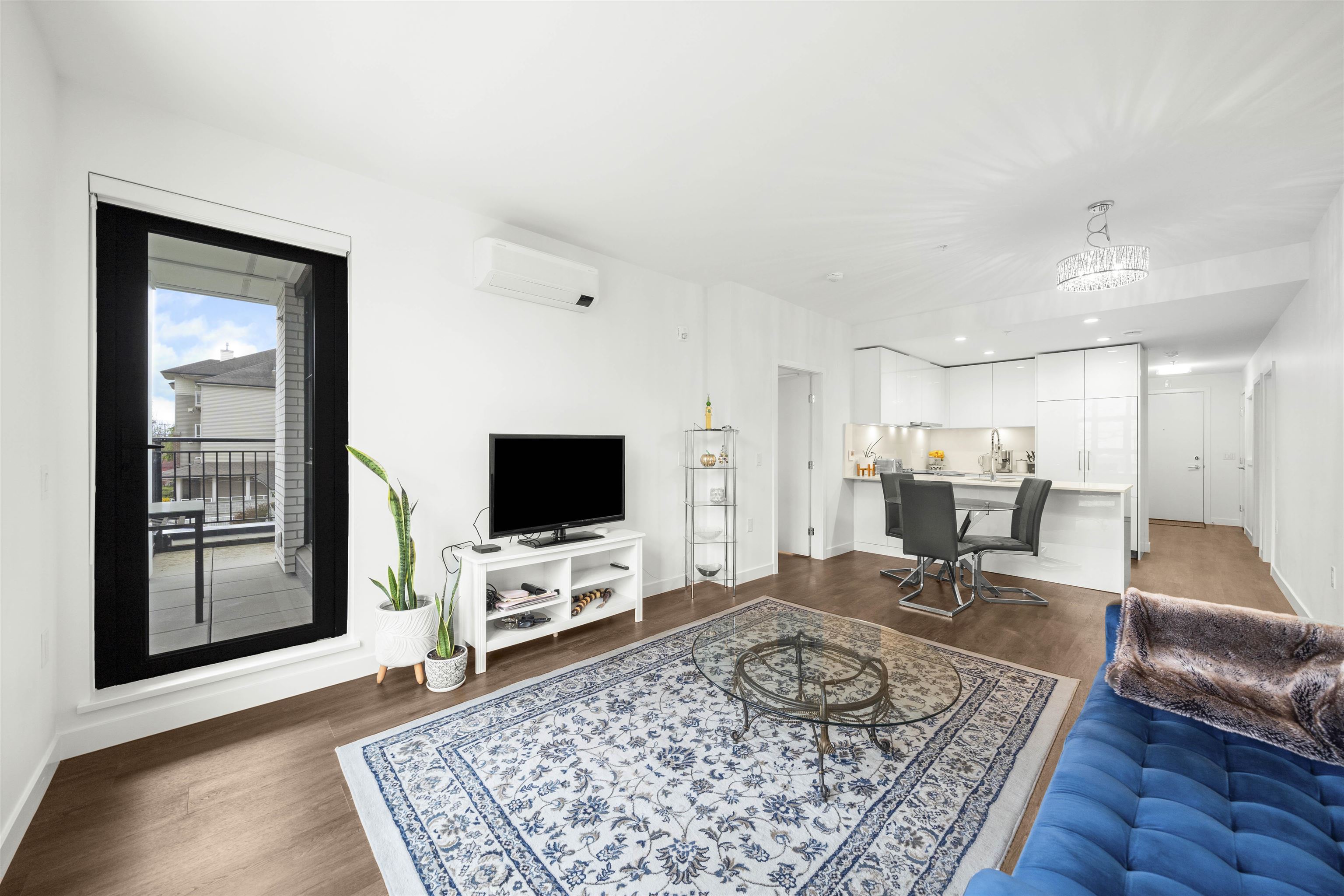 201 2446 SHAUGHNESSY STREET Unit: 201