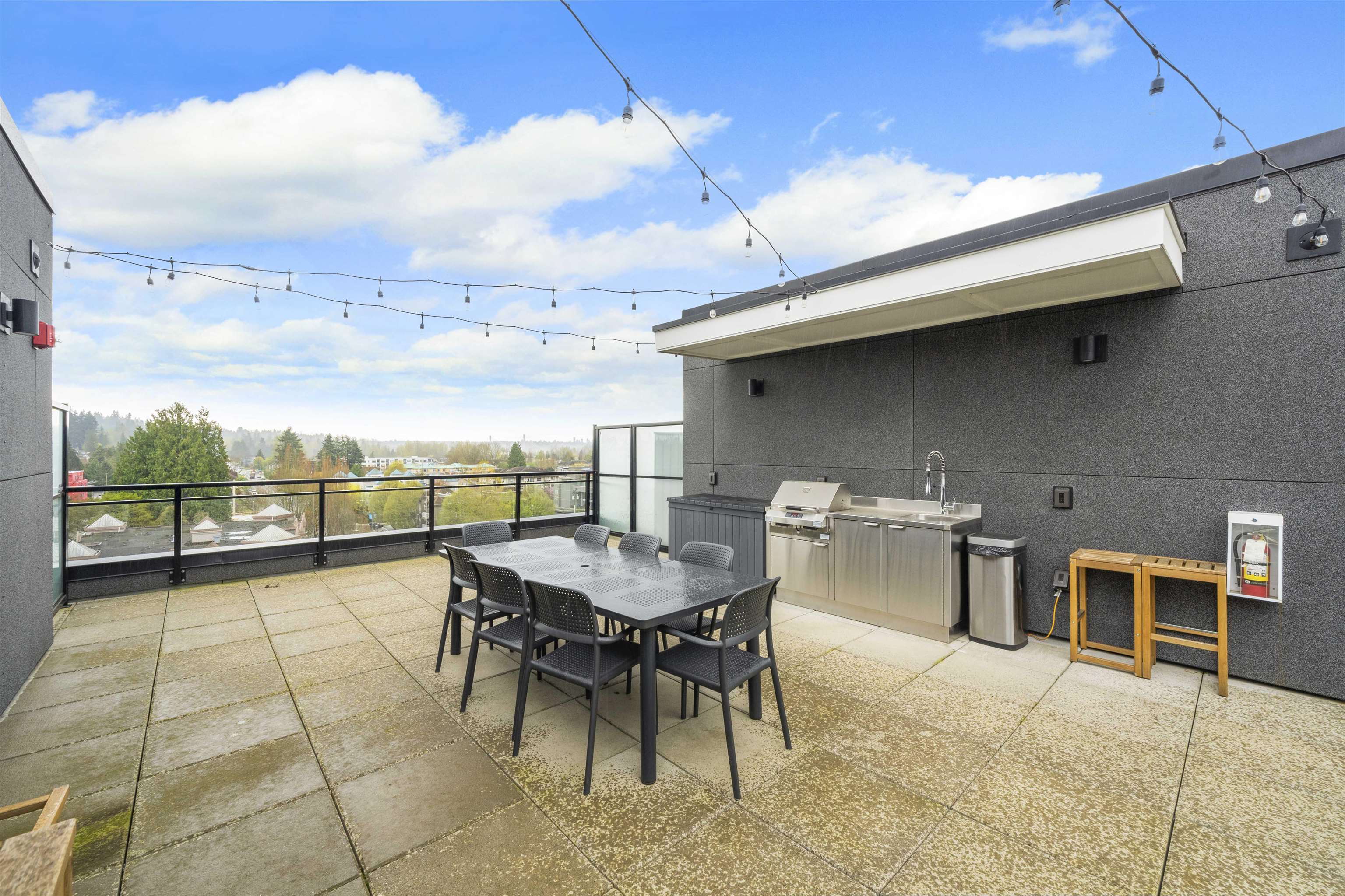 201 2446 SHAUGHNESSY STREET Unit: 201