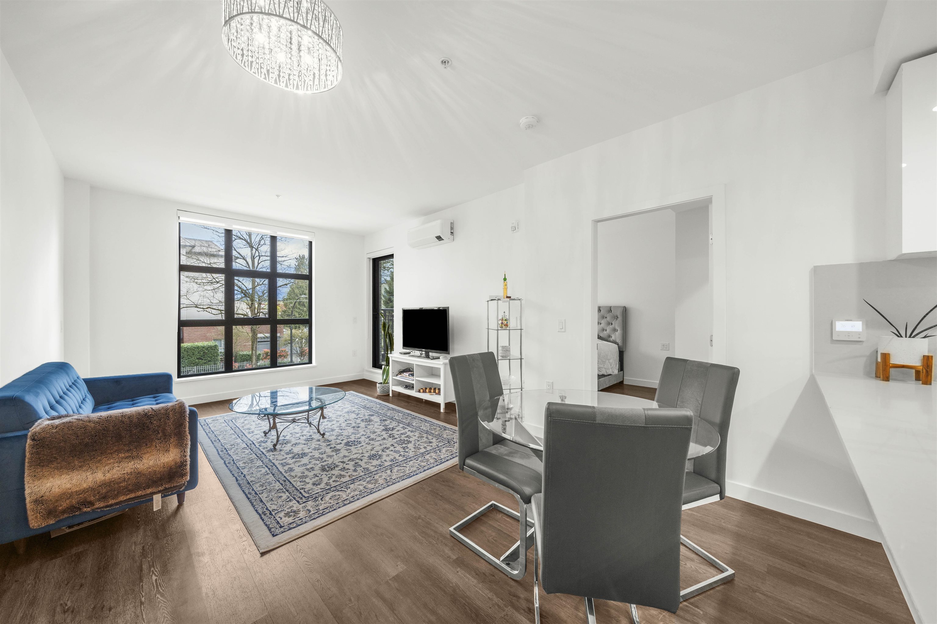 201 2446 SHAUGHNESSY STREET Unit: 201