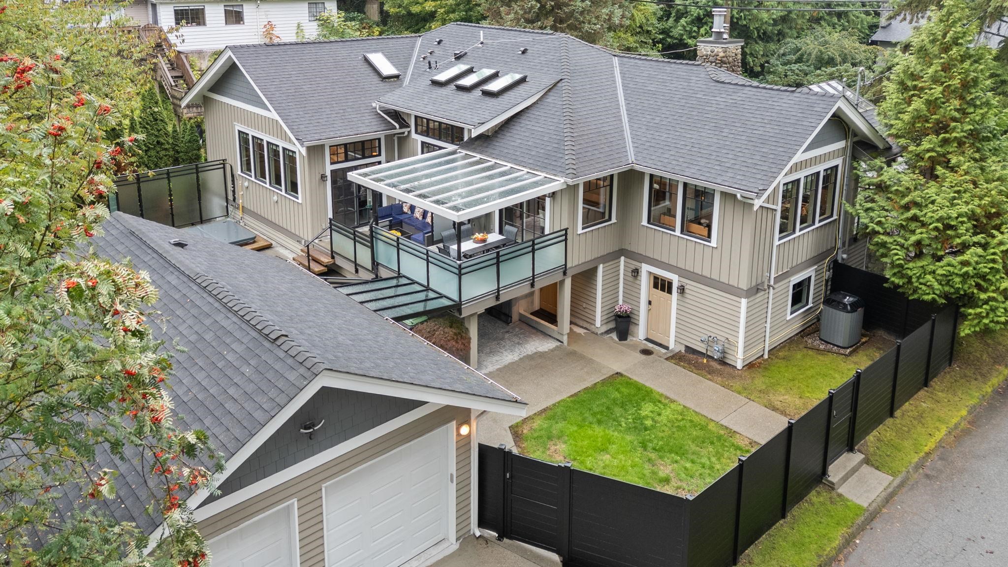 2140 PEMBERTON AVENUE