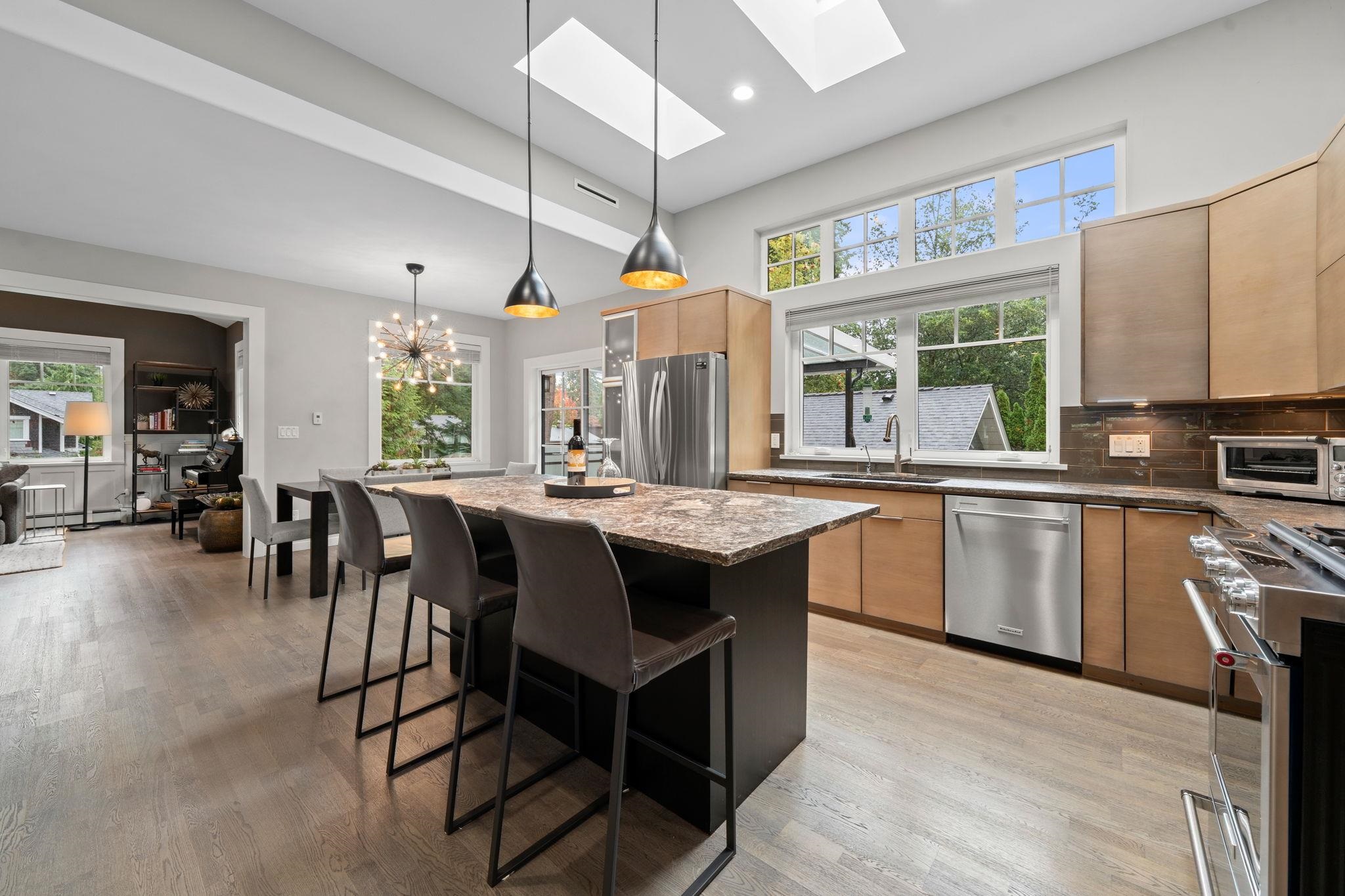 2140 PEMBERTON AVENUE