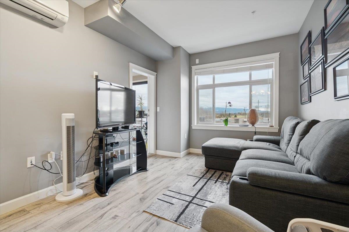 208 12566 190A STREET Unit: 208