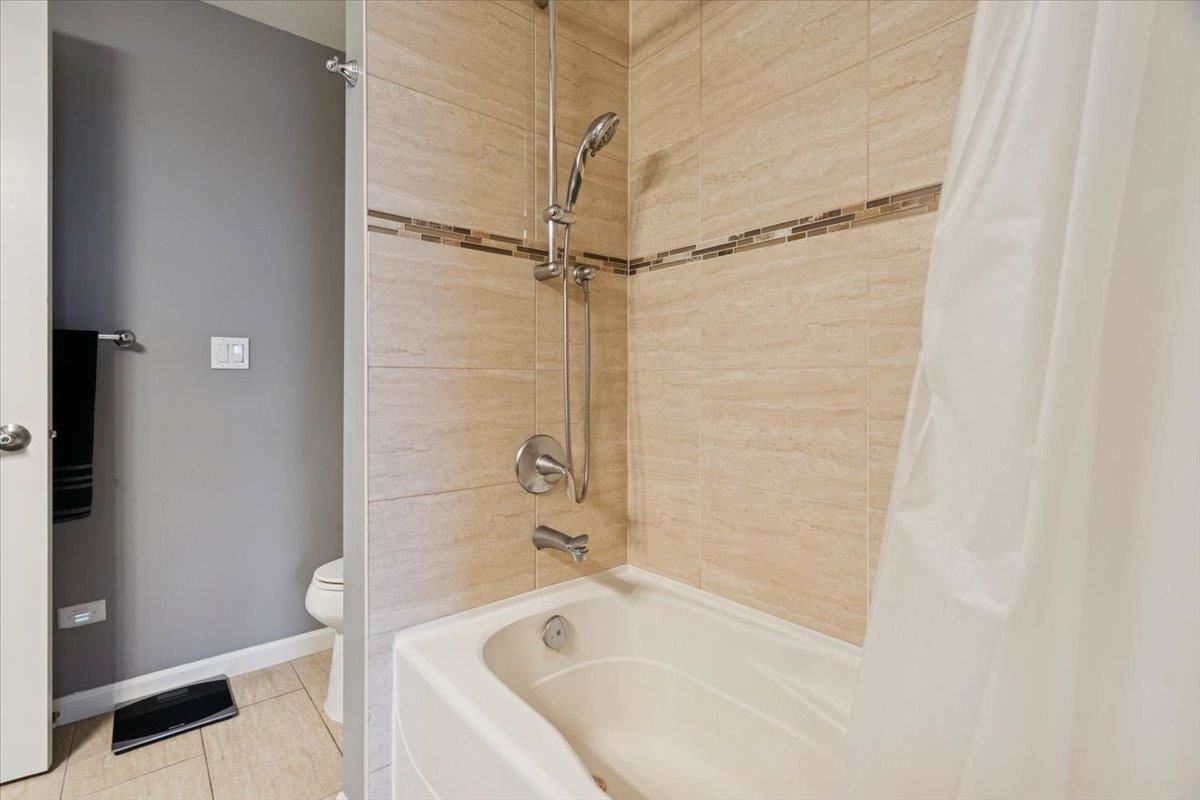 208 12566 190A STREET Unit: 208