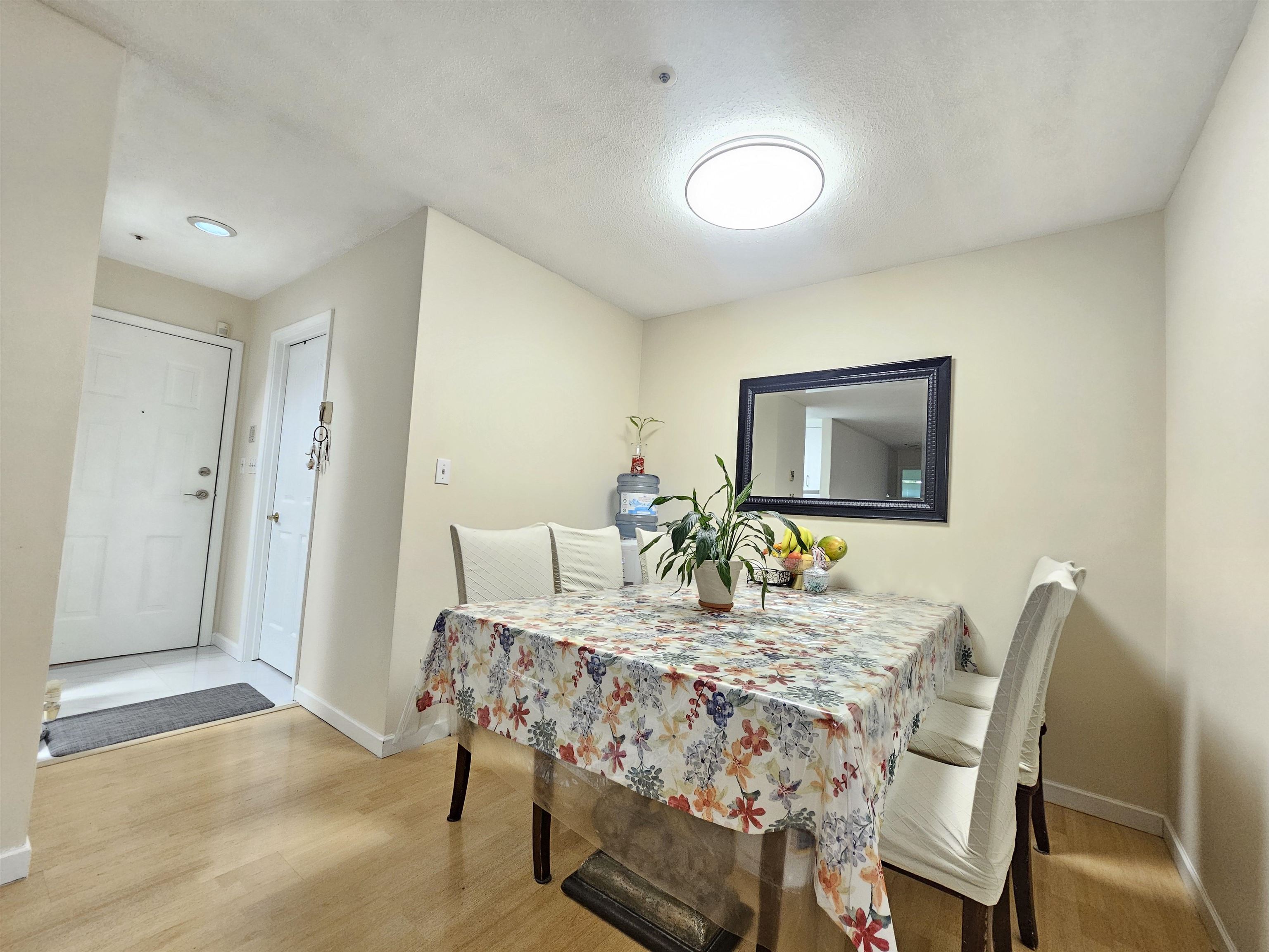 201 3680 RAE AVENUE Unit: 201