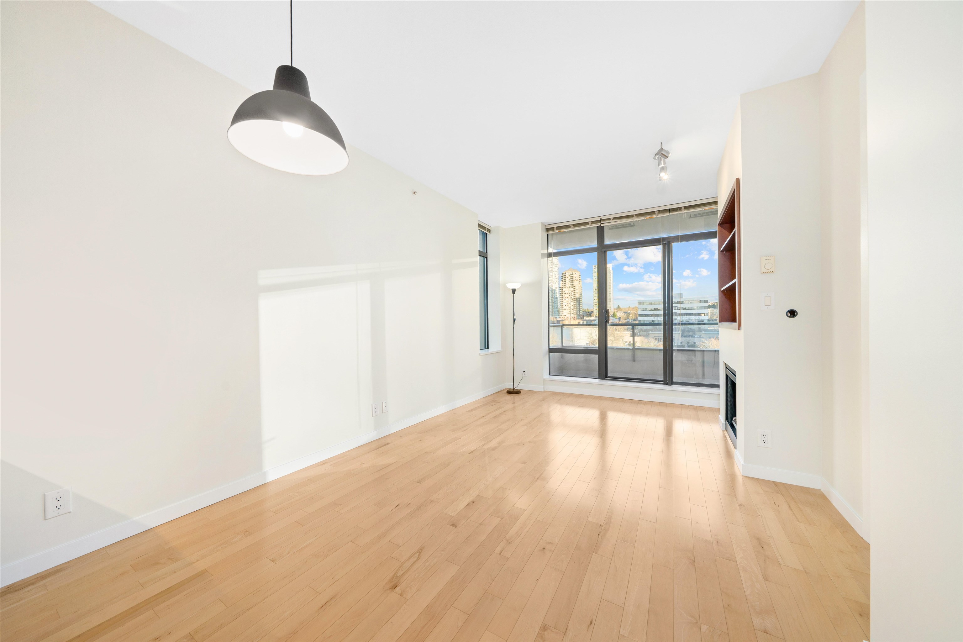 605 2345 MADISON AVENUE Unit: 605