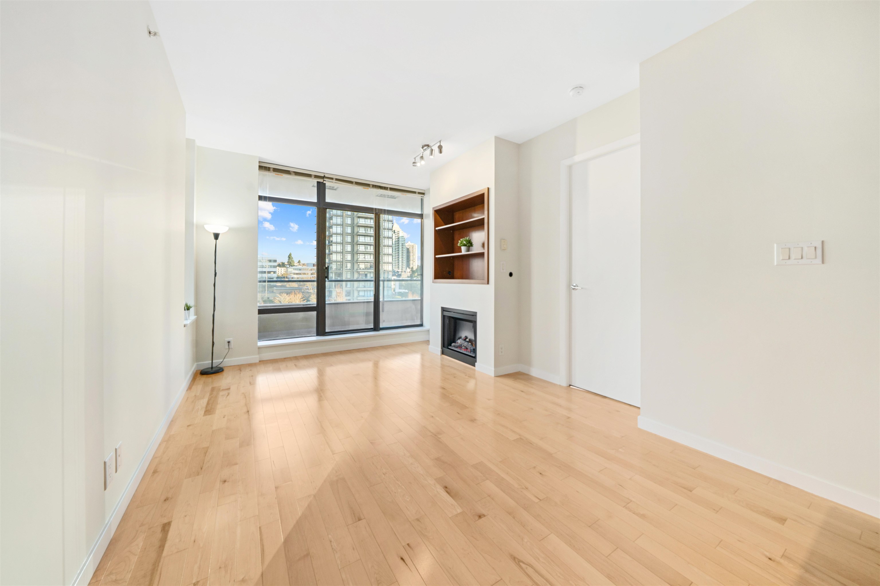 605 2345 MADISON AVENUE Unit: 605
