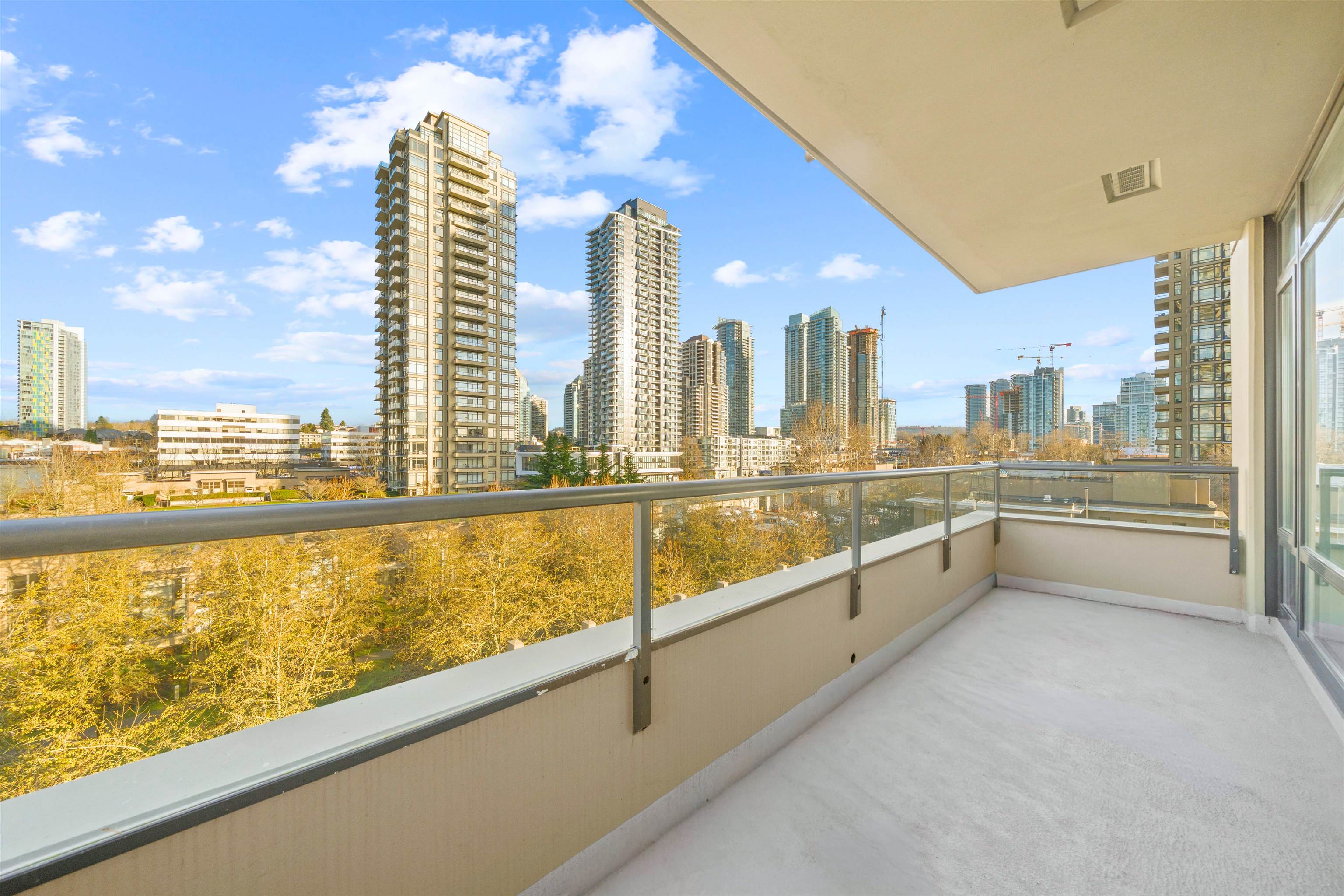 605 2345 MADISON AVENUE Unit: 605
