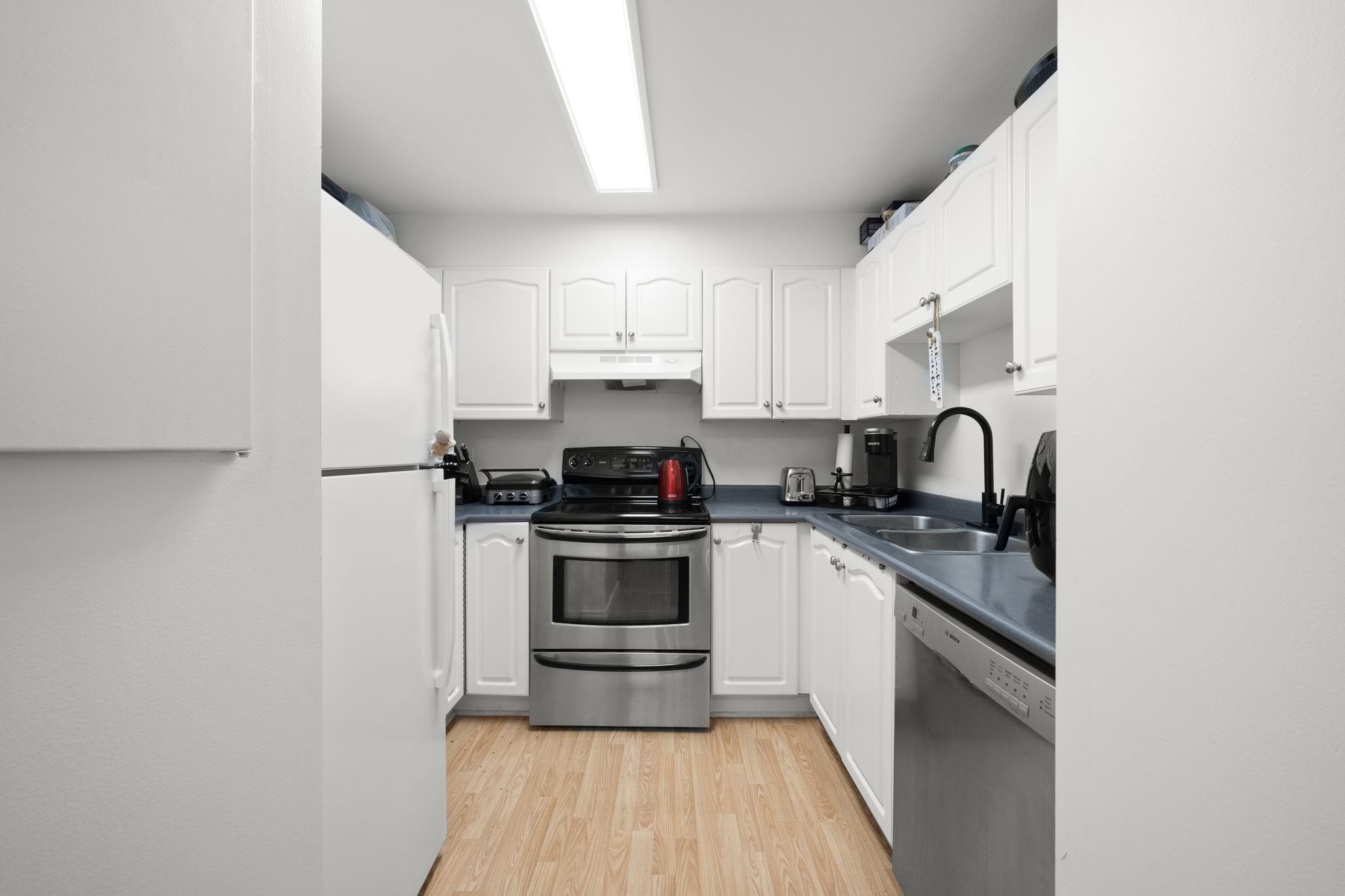 25 2378 RINDALL AVENUE Unit: 25