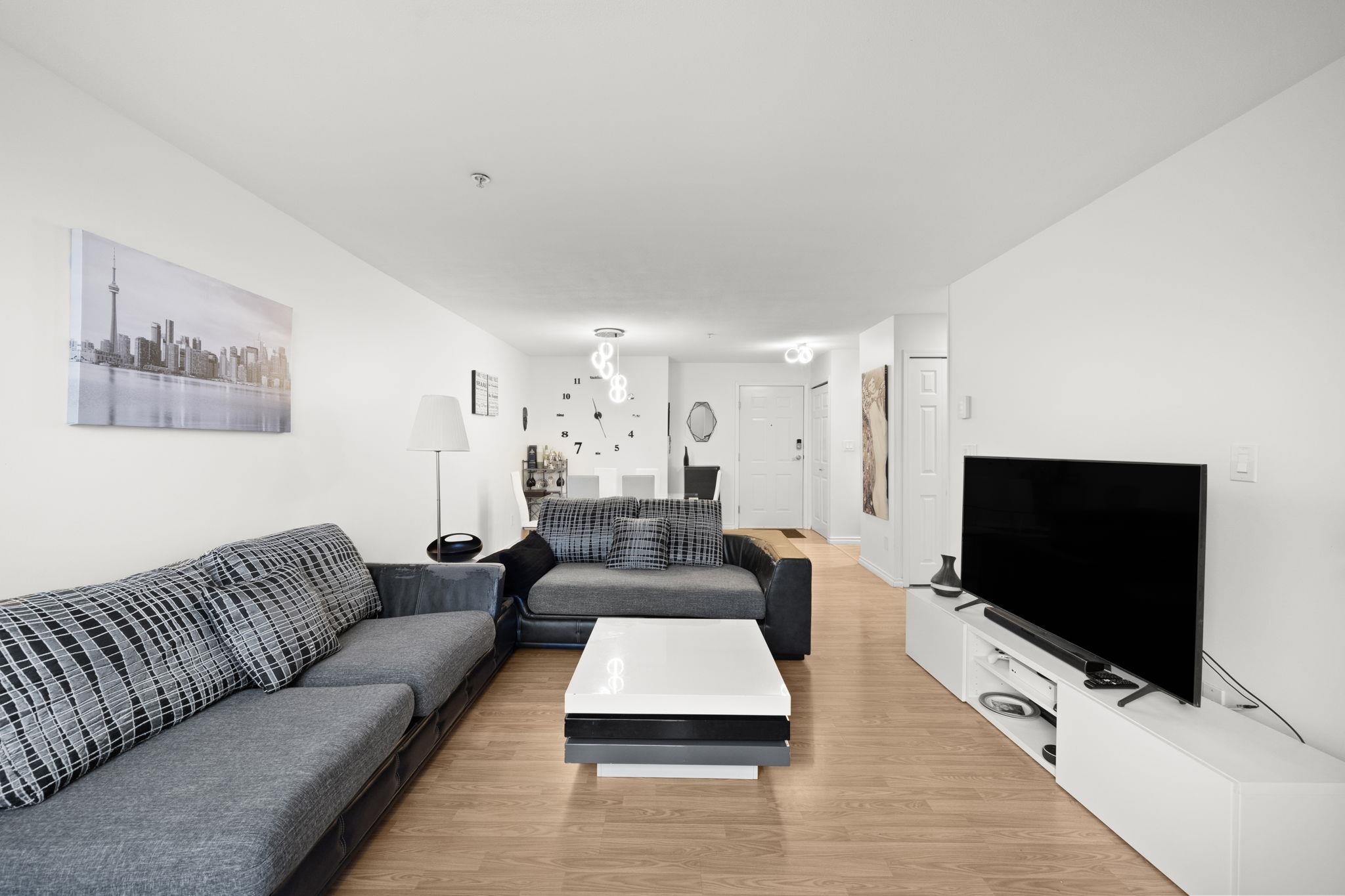 25 2378 RINDALL AVENUE Unit: 25