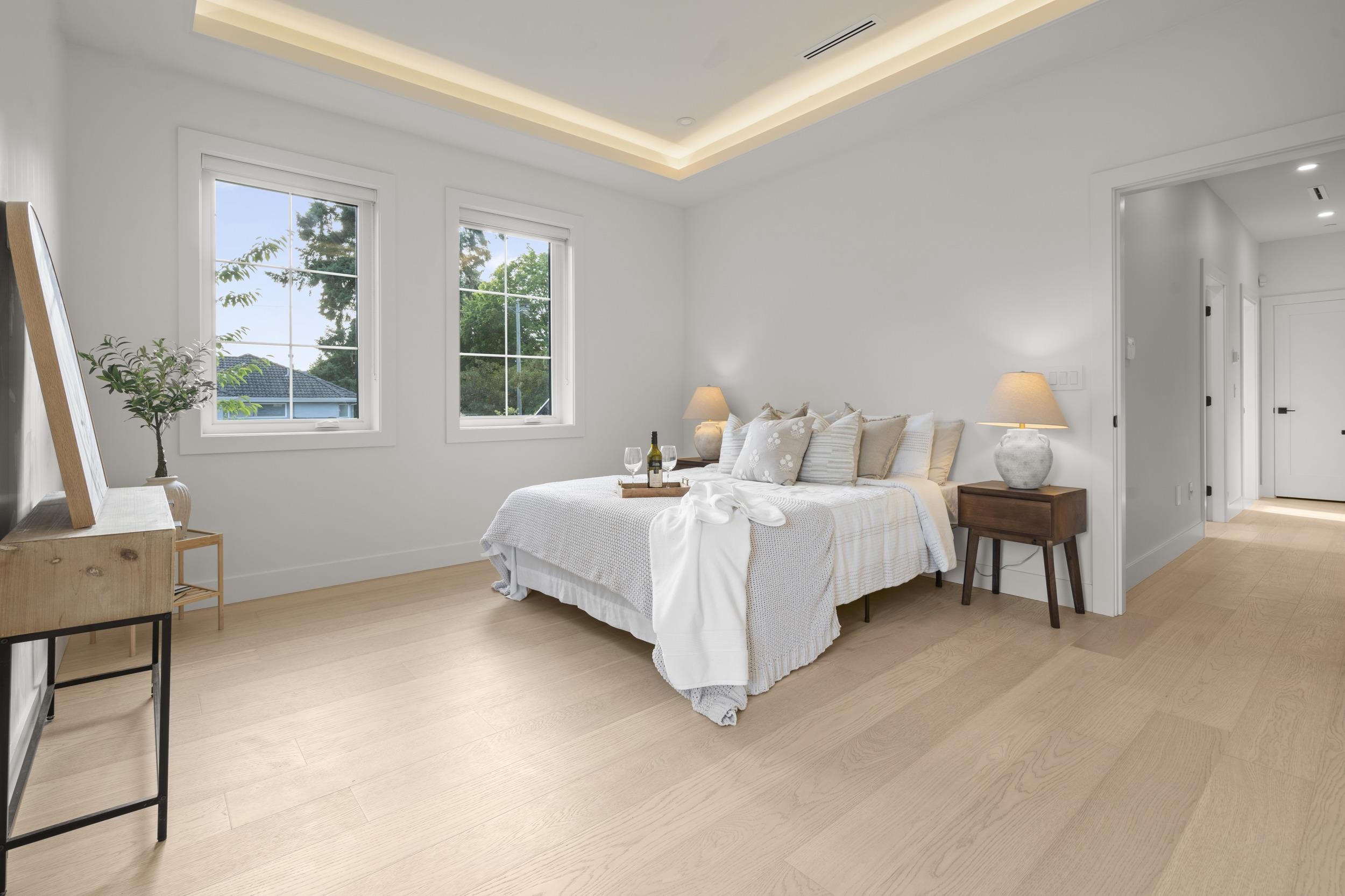 5528 BALACLAVA STREET