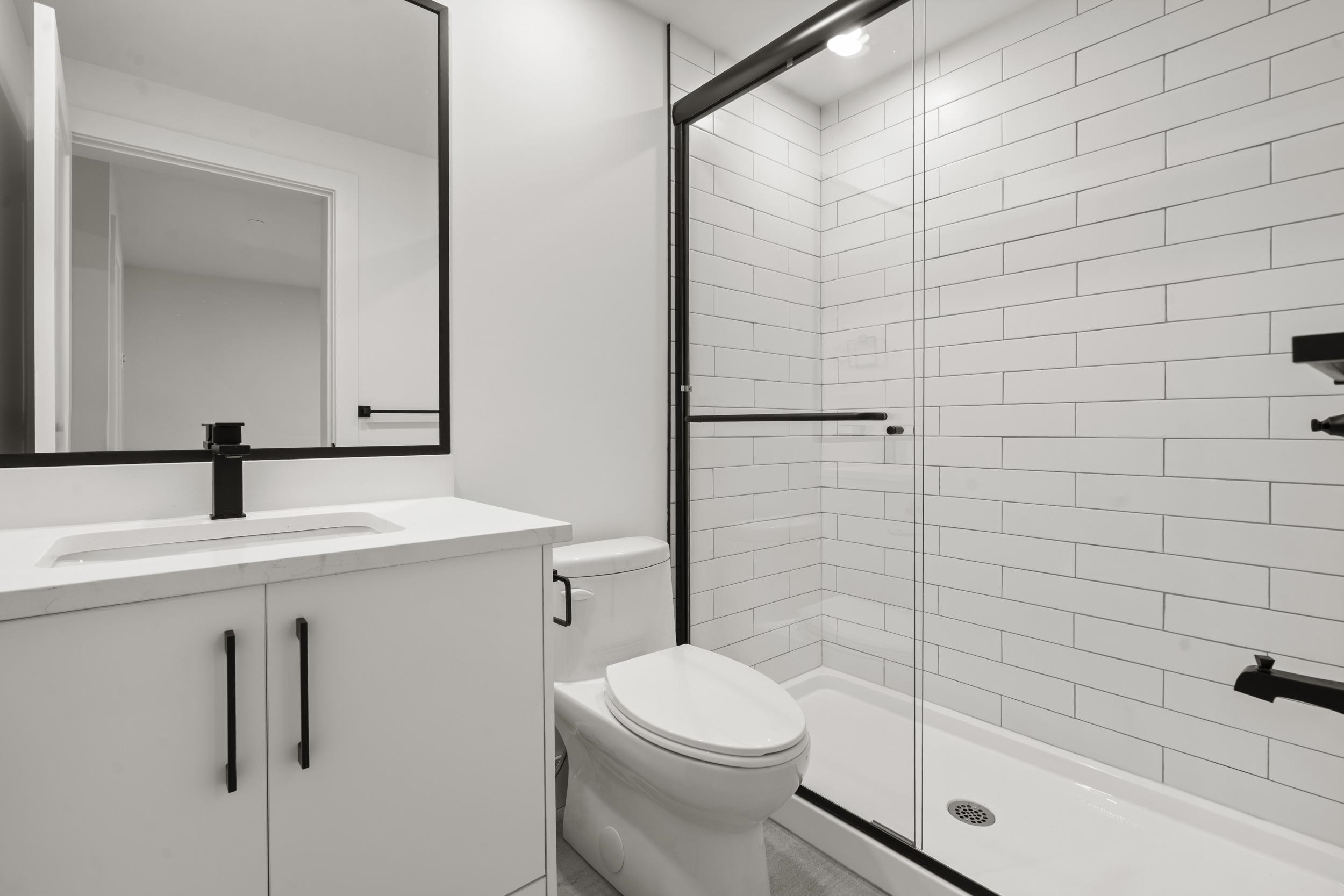 5528 BALACLAVA STREET