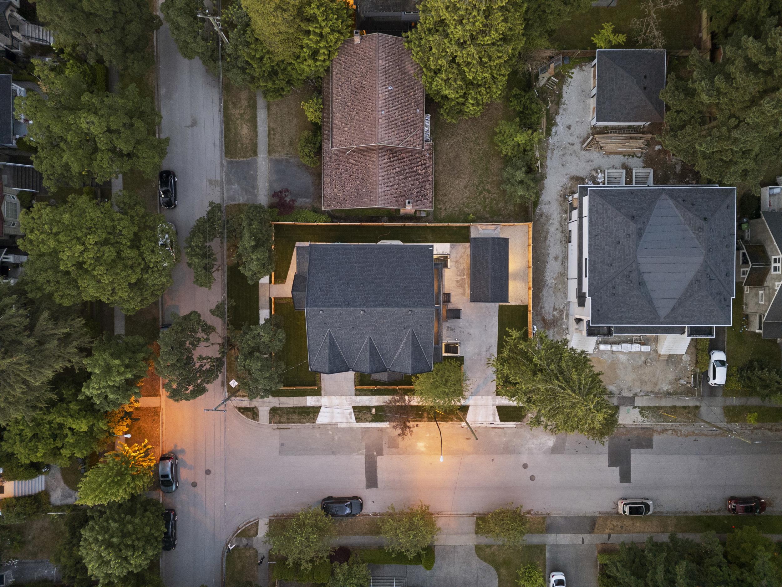 5528 BALACLAVA STREET