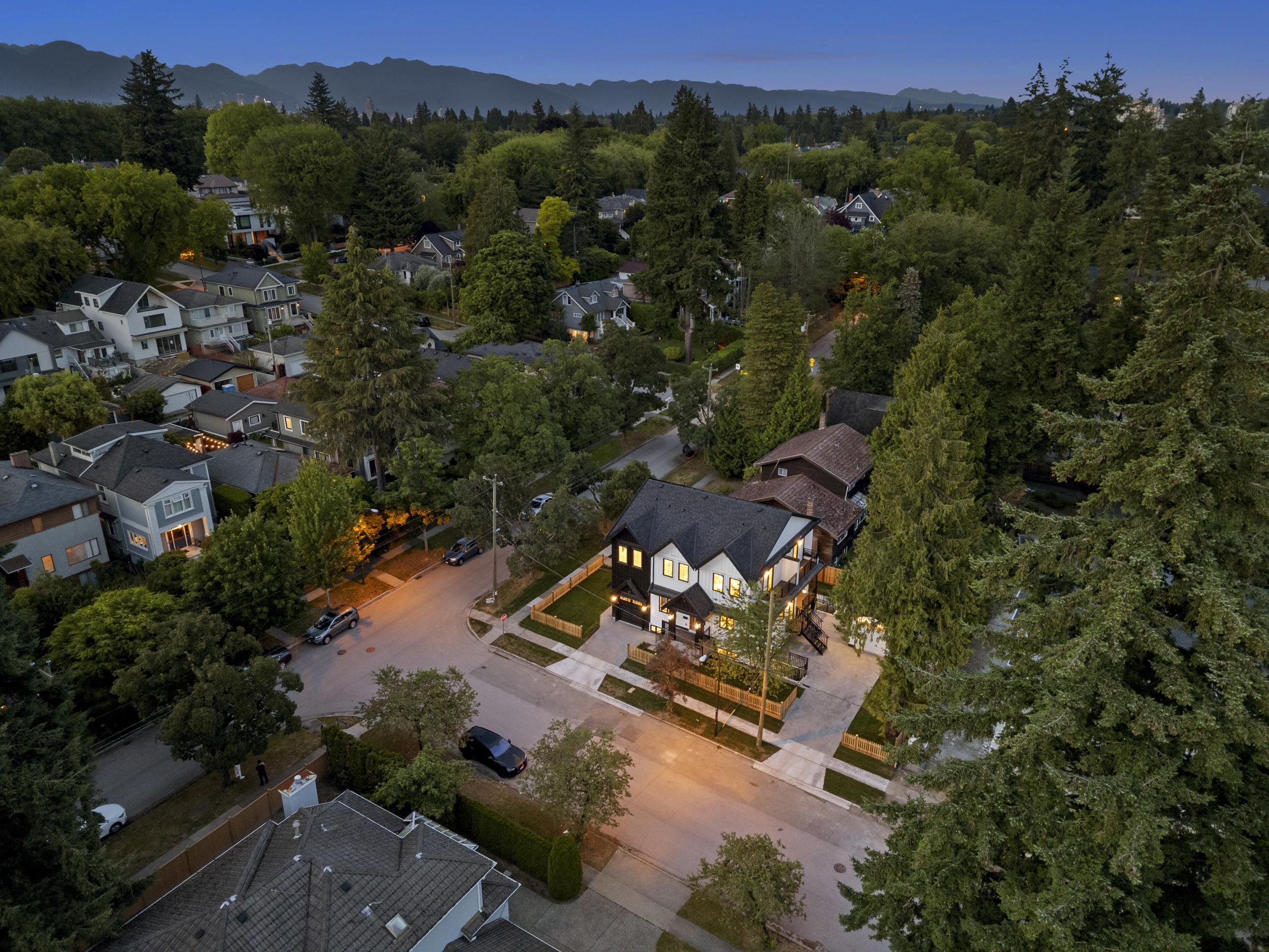 5528 BALACLAVA STREET