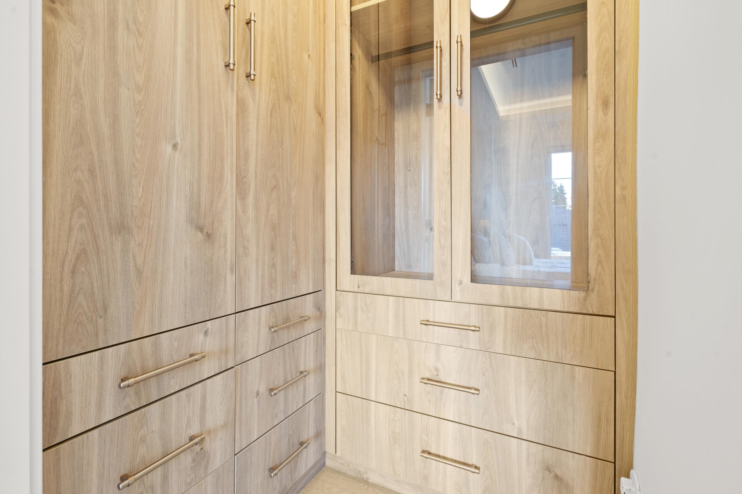 5528 BALACLAVA STREET