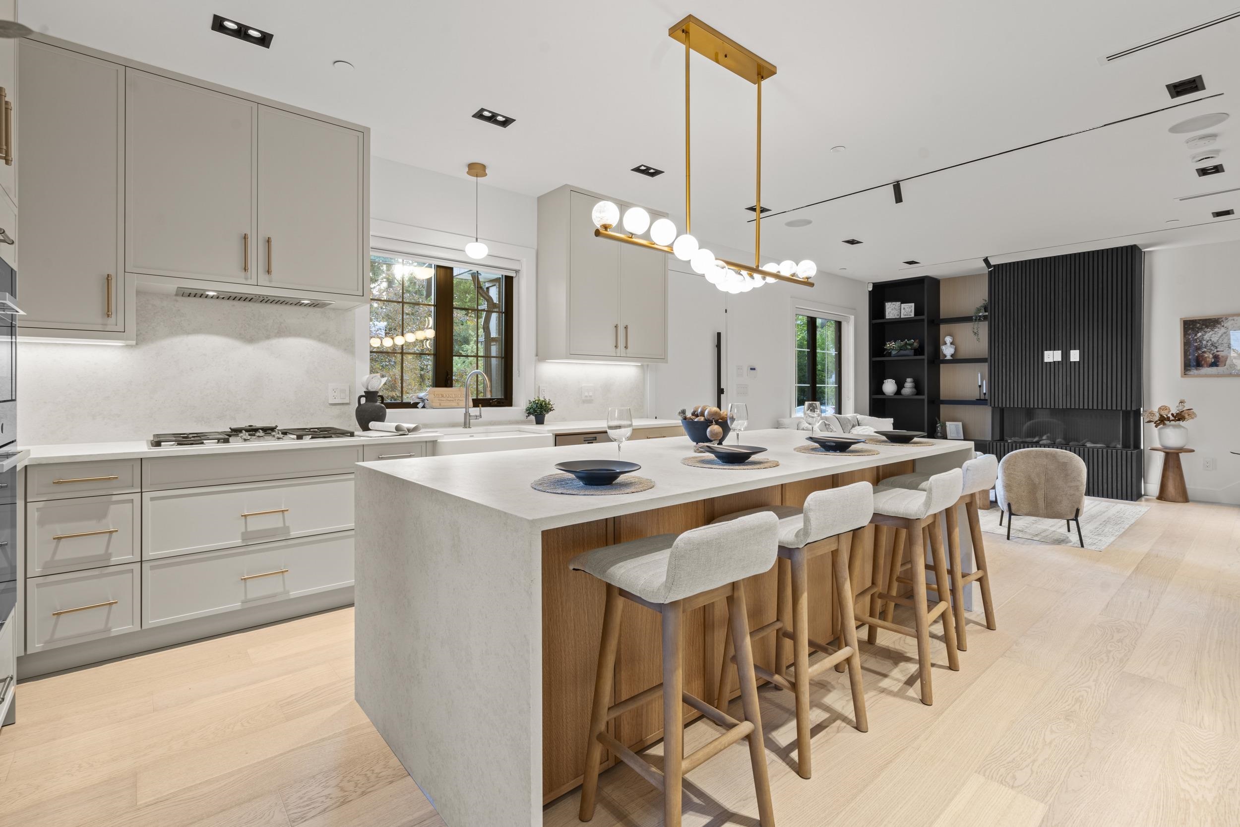 5528 BALACLAVA STREET