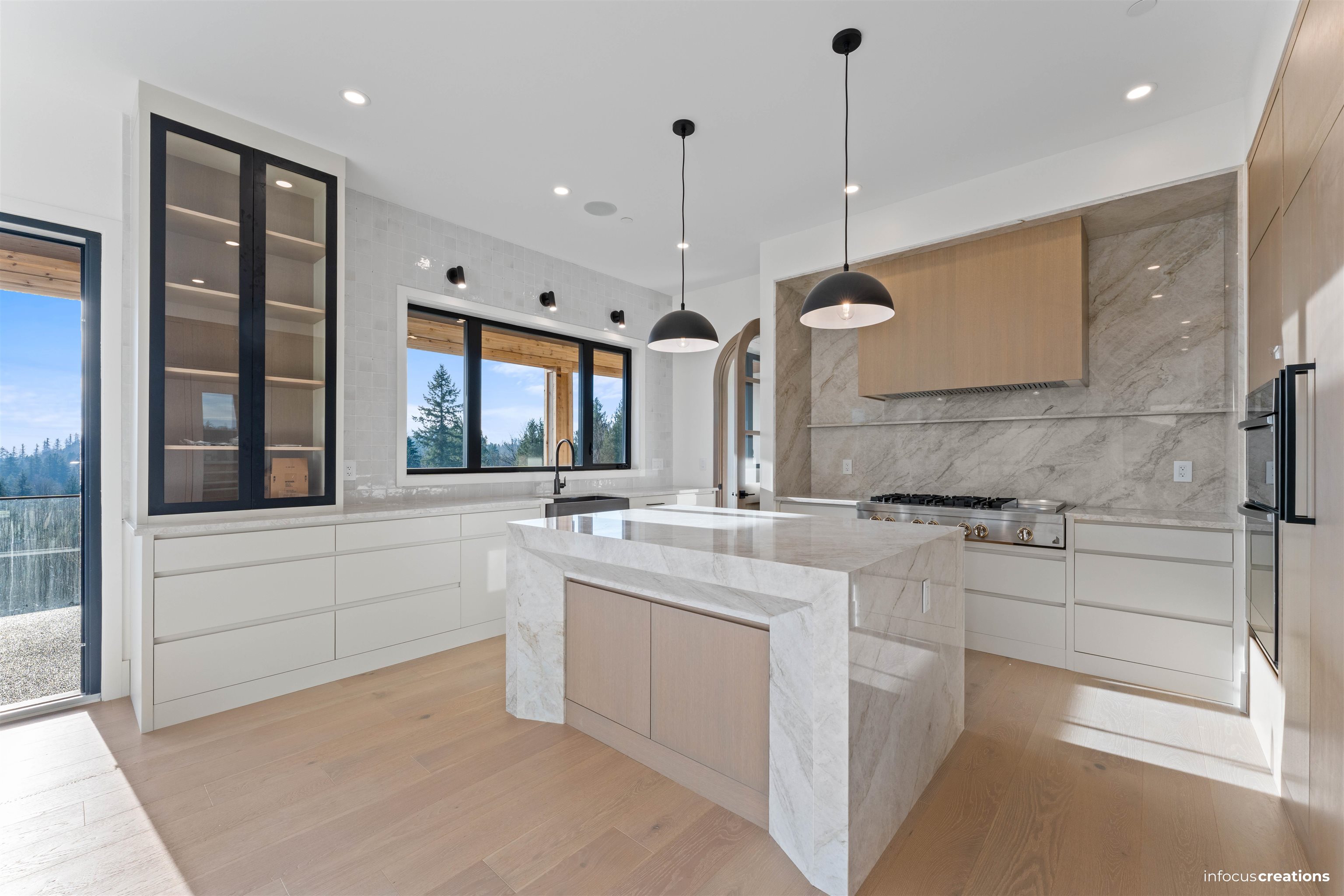 9181 HATZIC RIDGE DRIVE