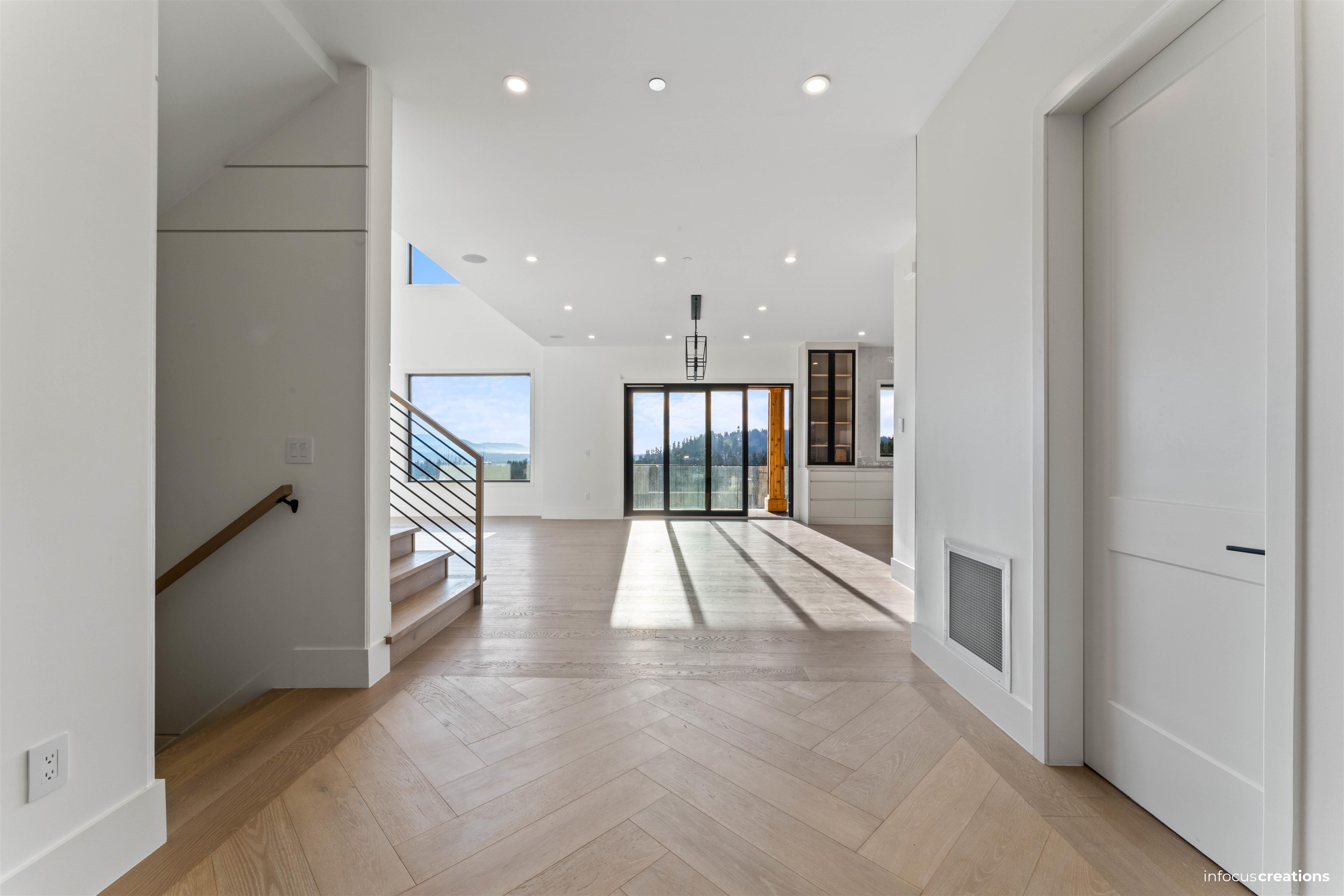 9181 HATZIC RIDGE DRIVE