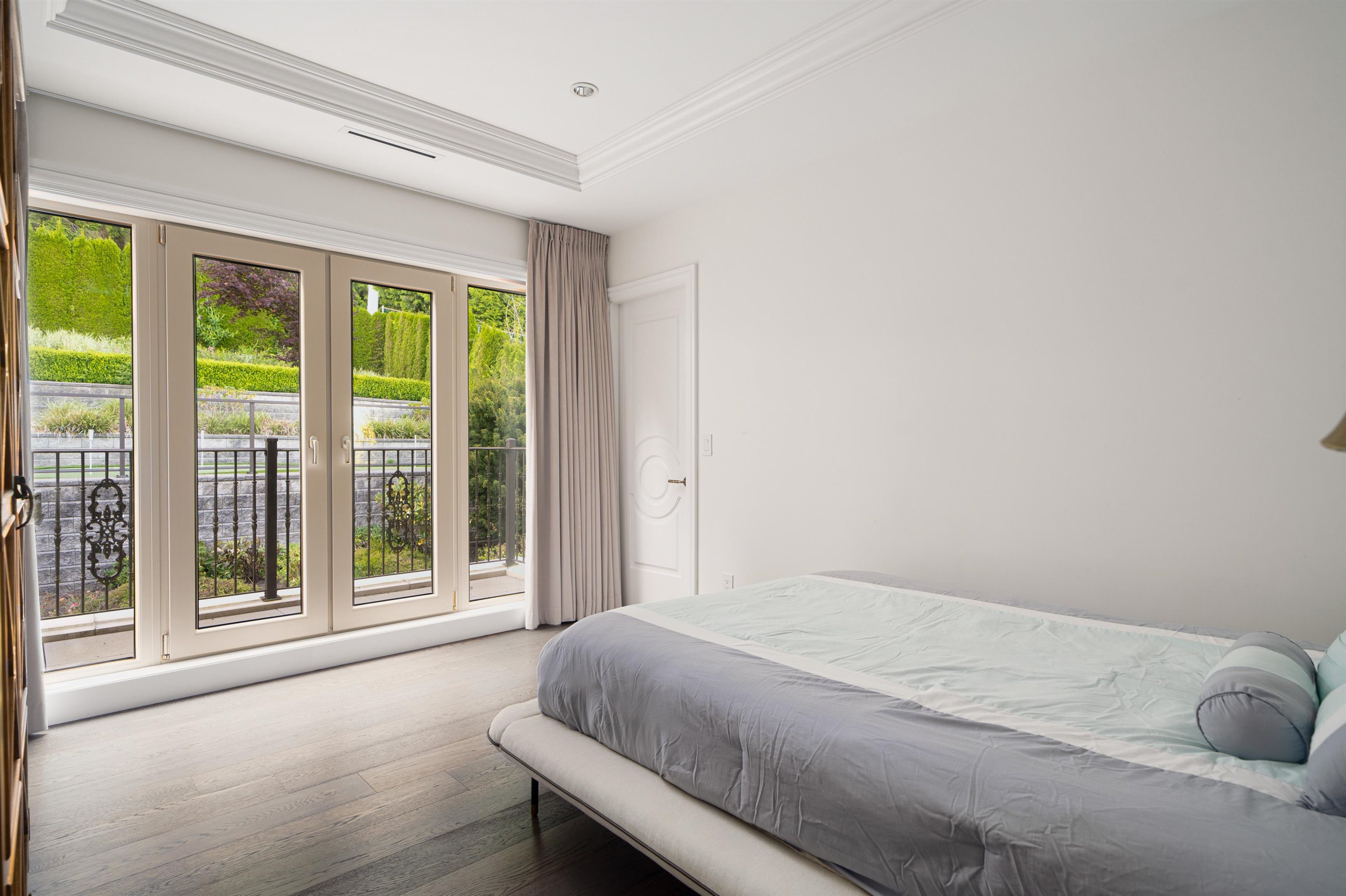 1095 MILLSTREAM ROAD