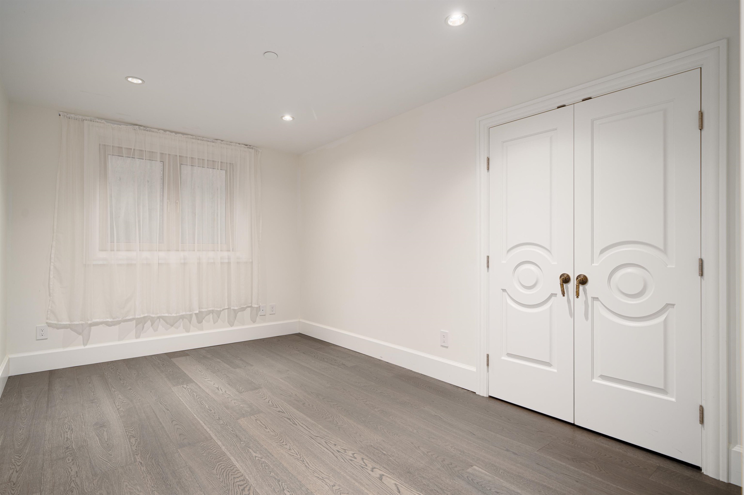 1095 MILLSTREAM ROAD