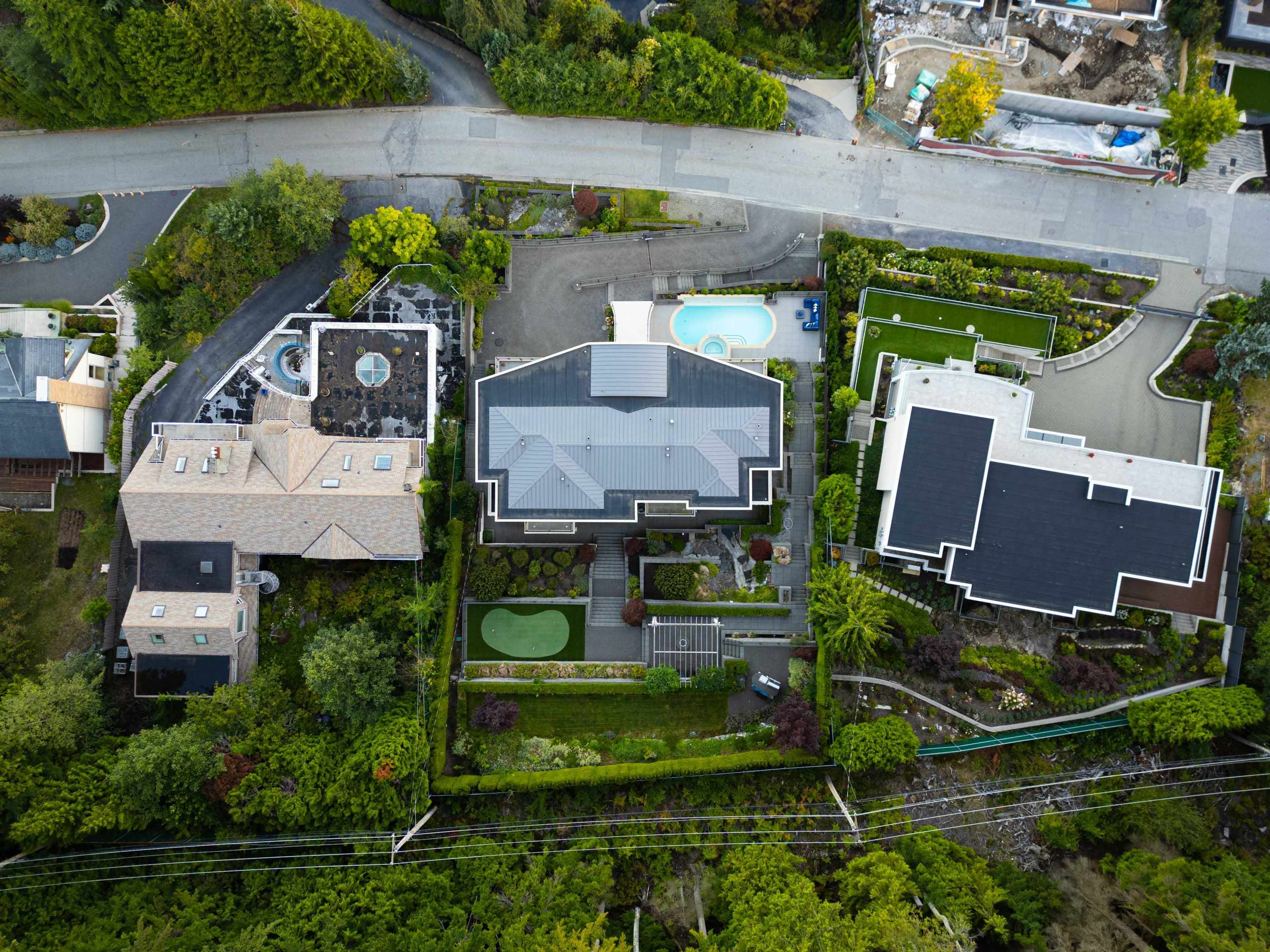 1095 MILLSTREAM ROAD