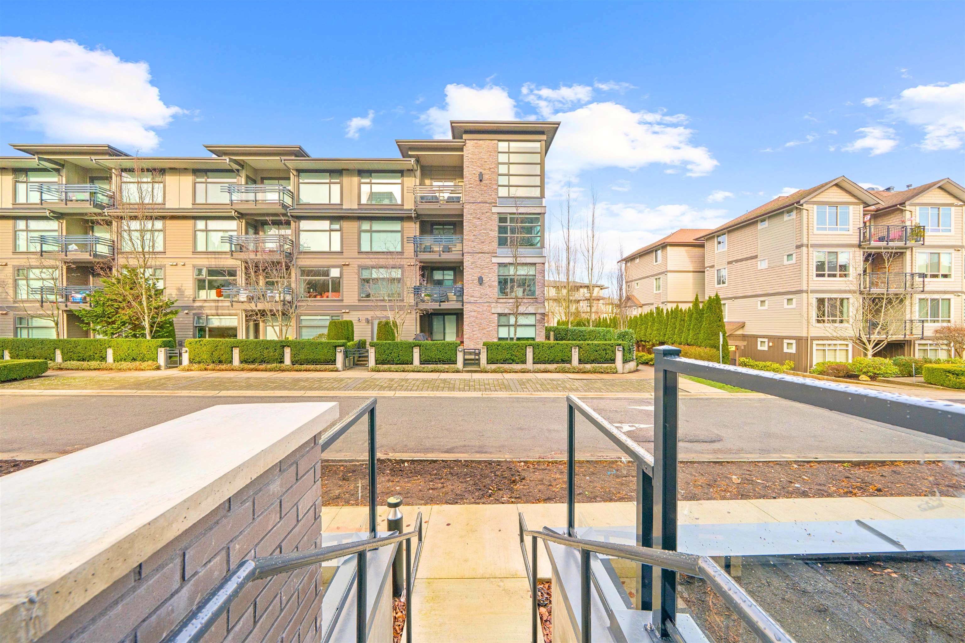 101 15353 17 AVENUE Unit: 101