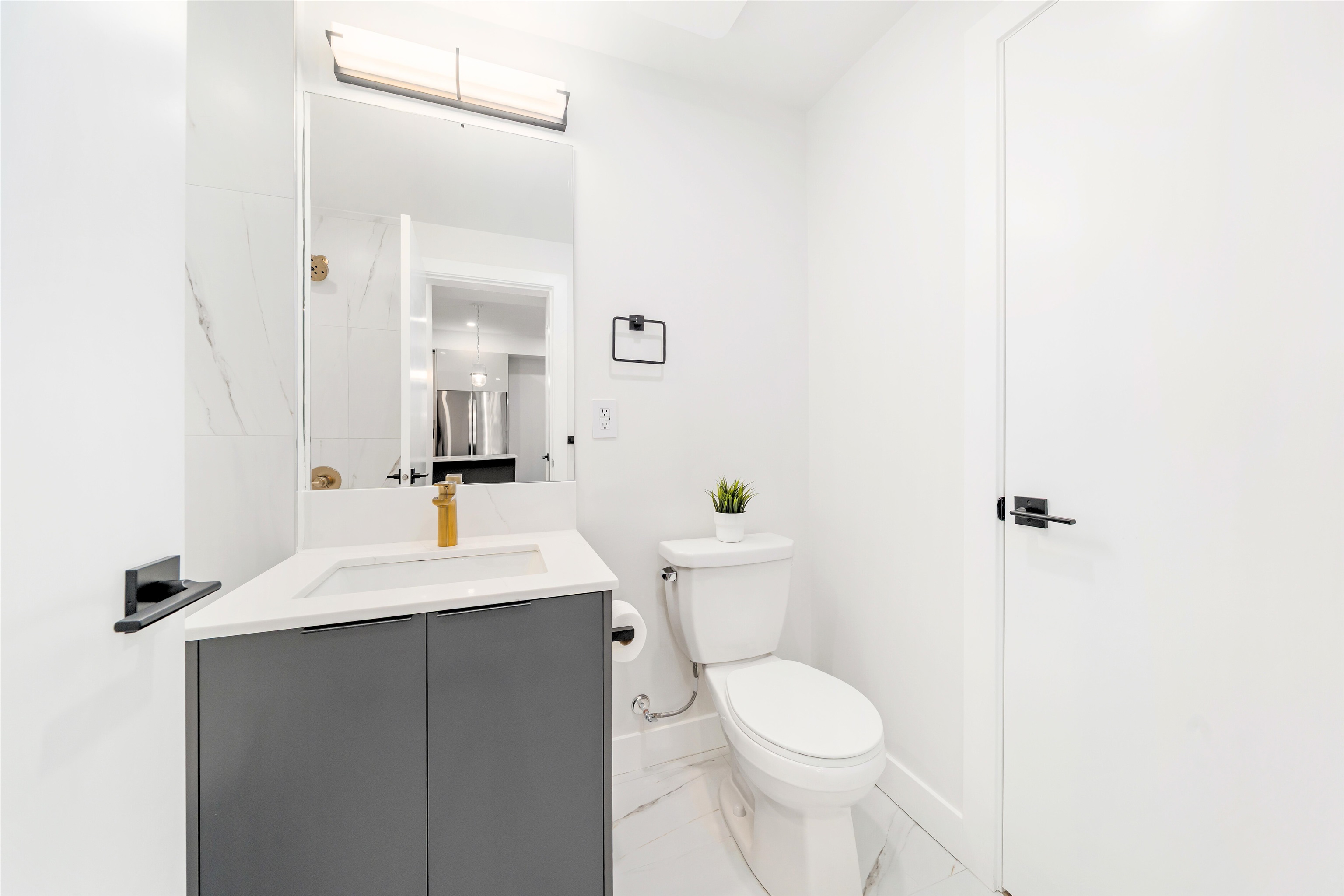 101 15353 17 AVENUE Unit: 101