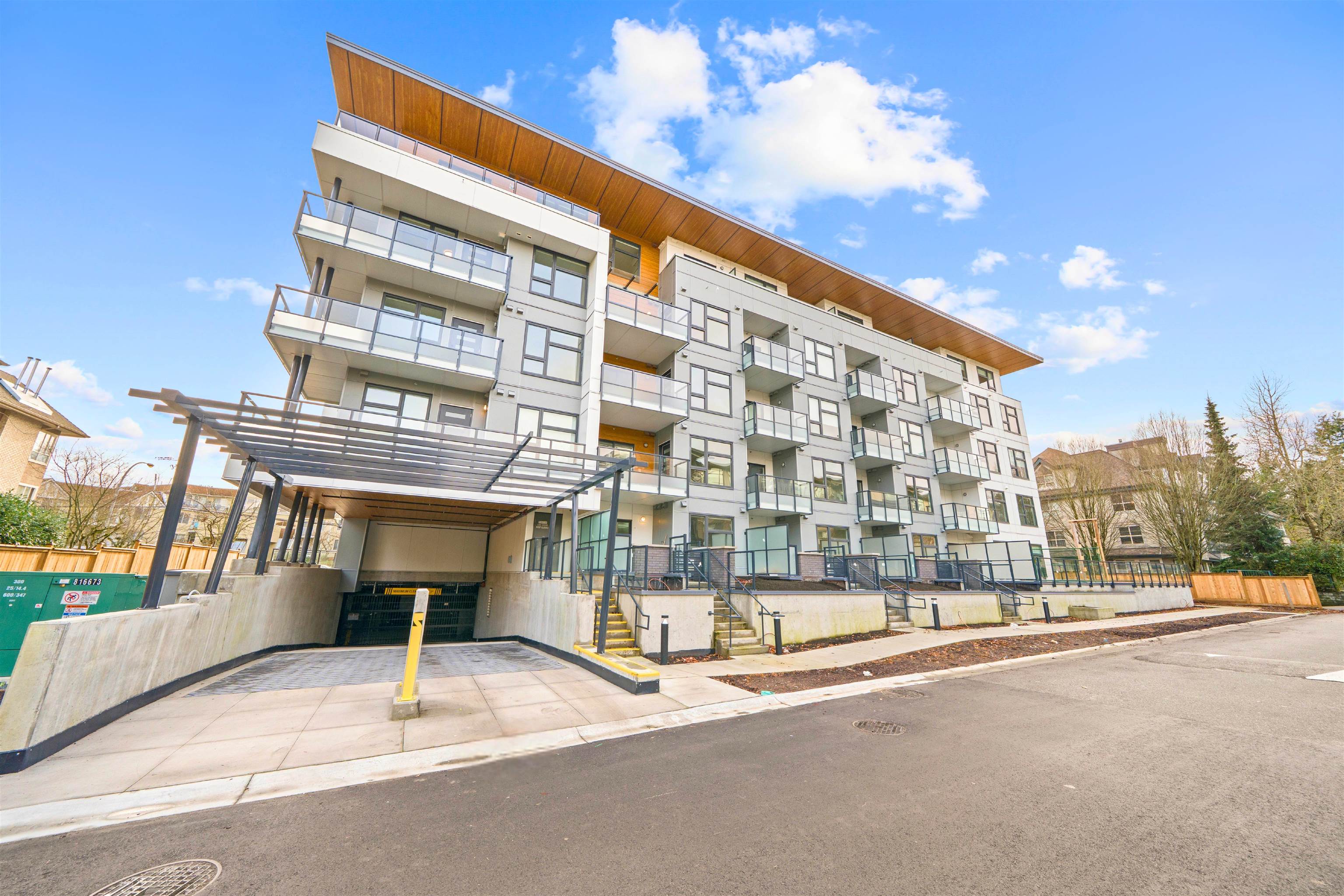 101 15353 17 AVENUE Unit: 101
