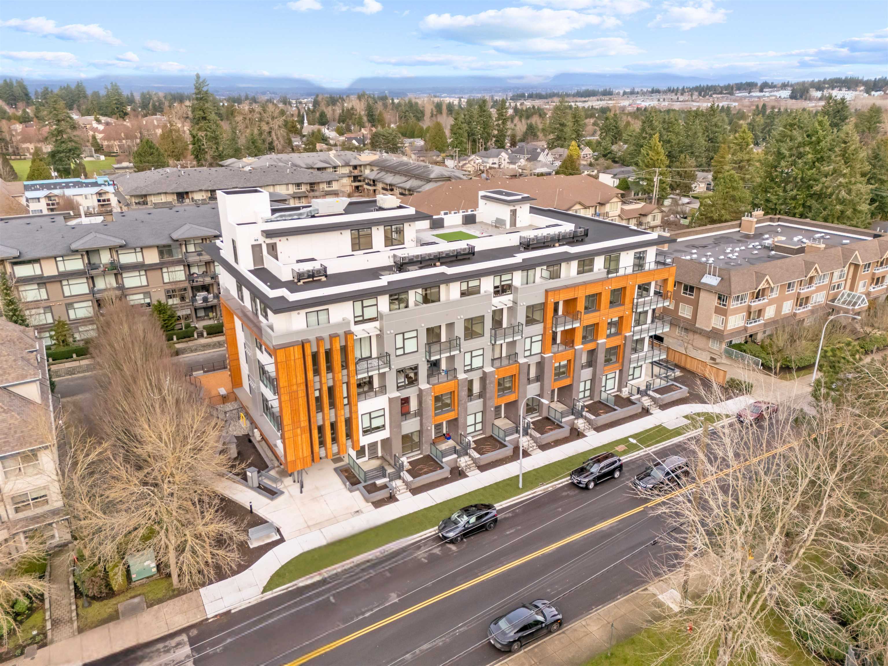 101 15353 17 AVENUE Unit: 101