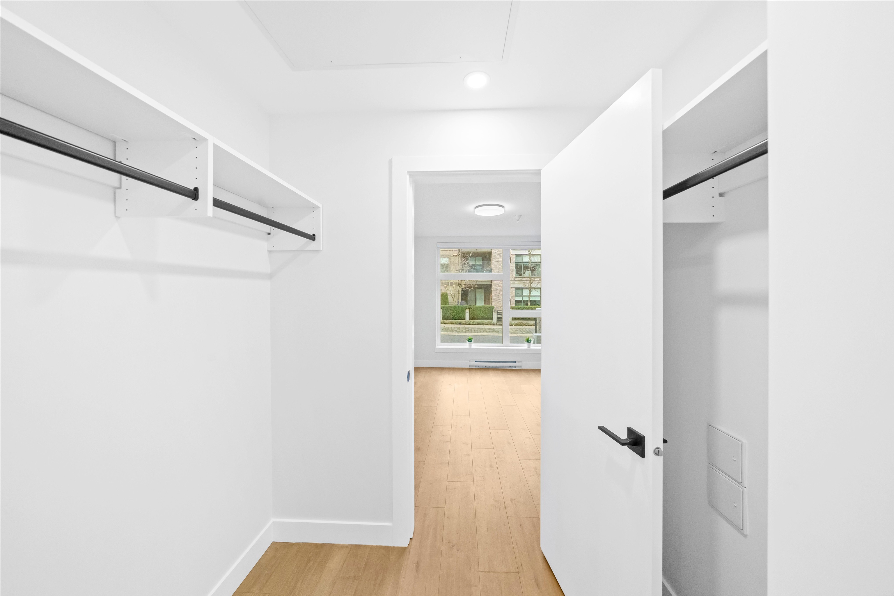 101 15353 17 AVENUE Unit: 101