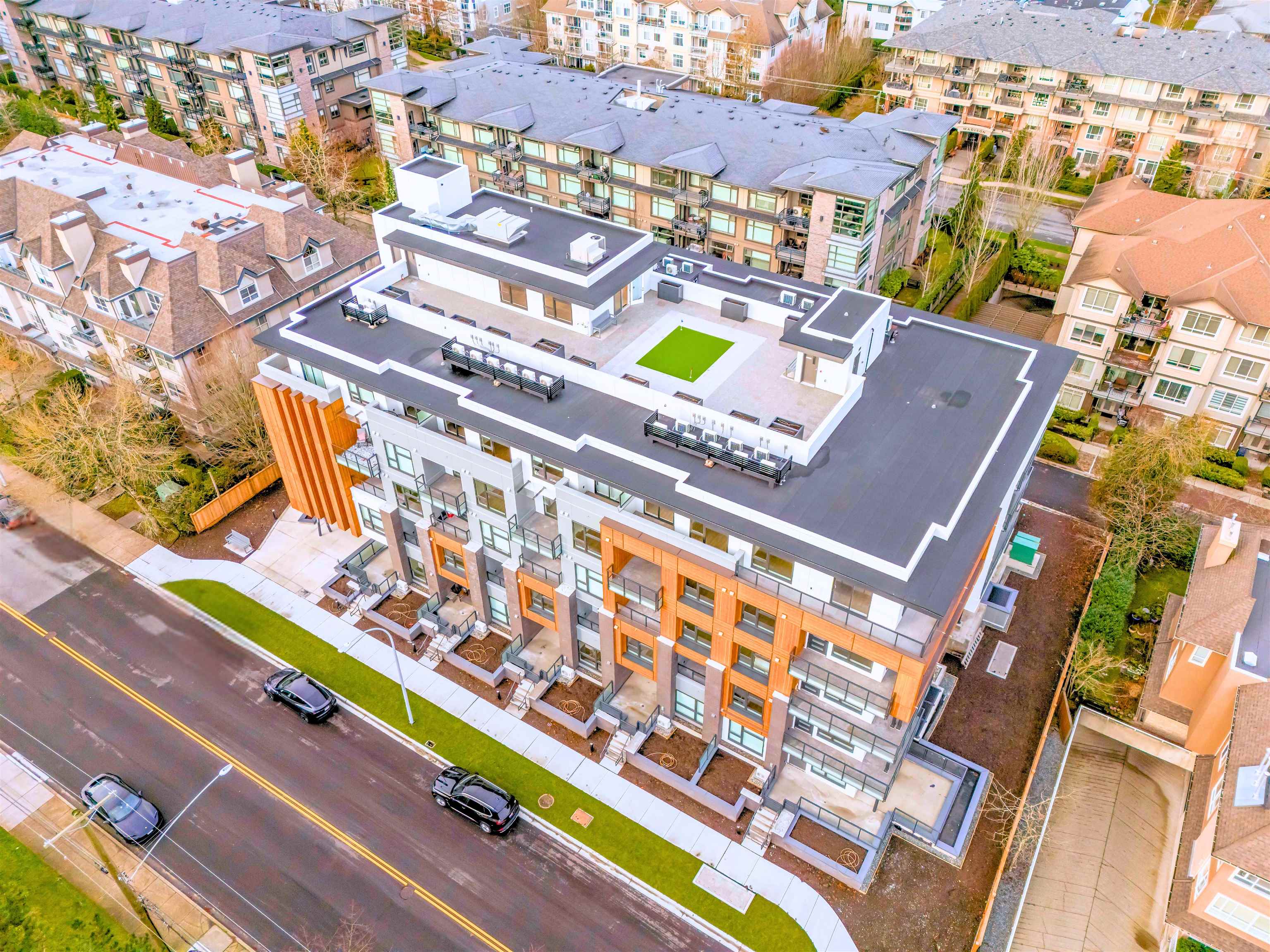 101 15353 17 AVENUE Unit: 101