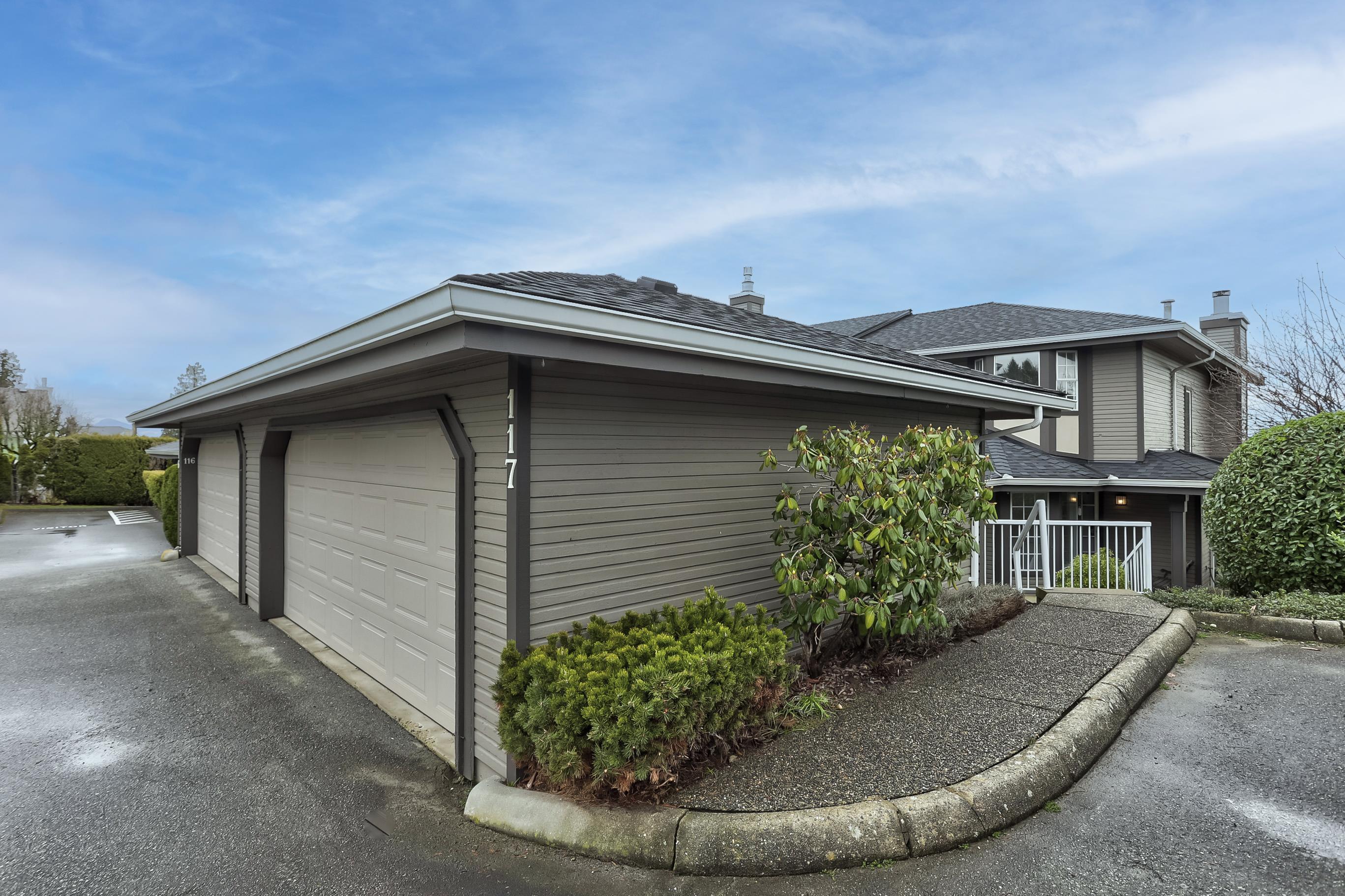 117 1140 CASTLE CRESCENT Unit: 117