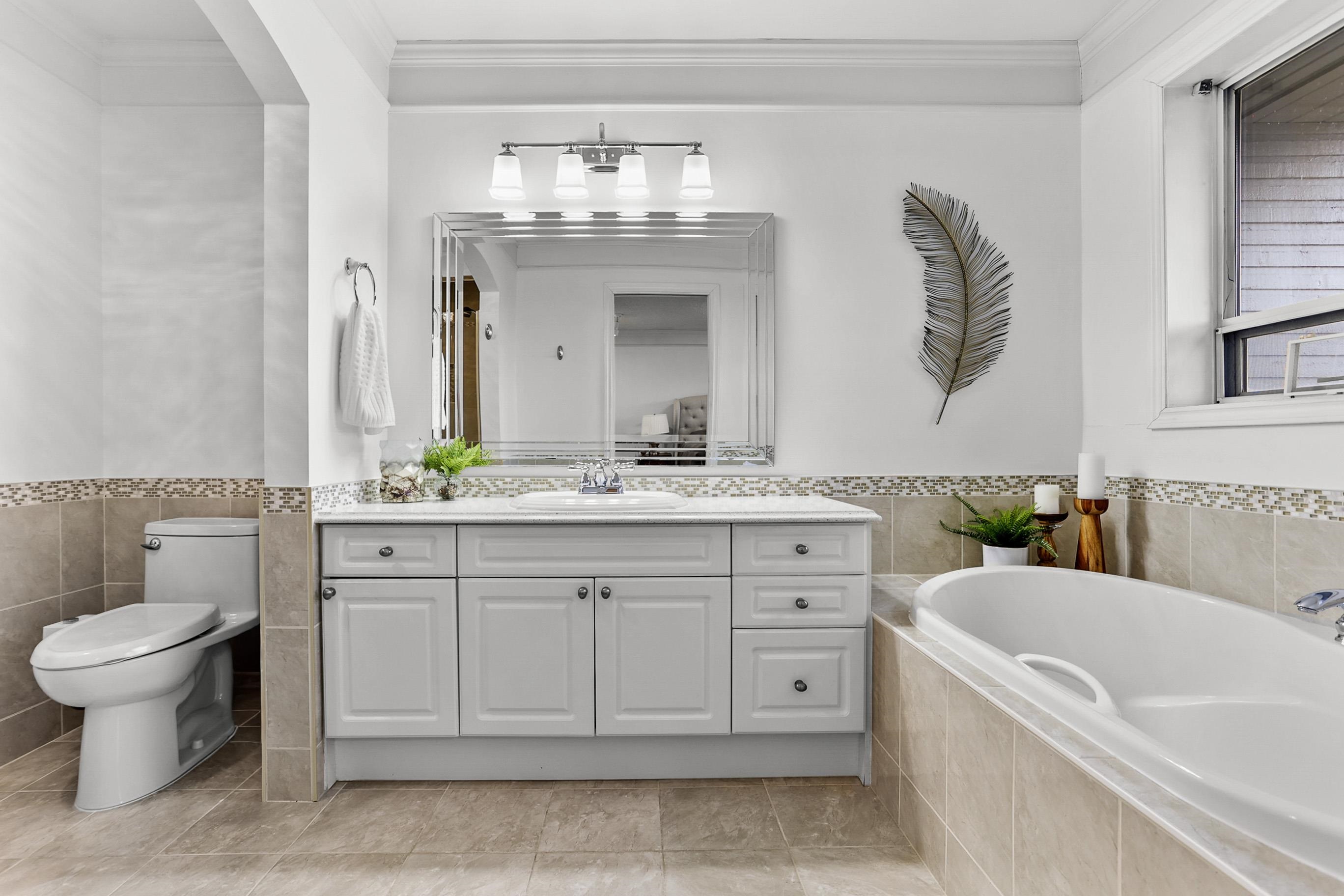 117 1140 CASTLE CRESCENT Unit: 117