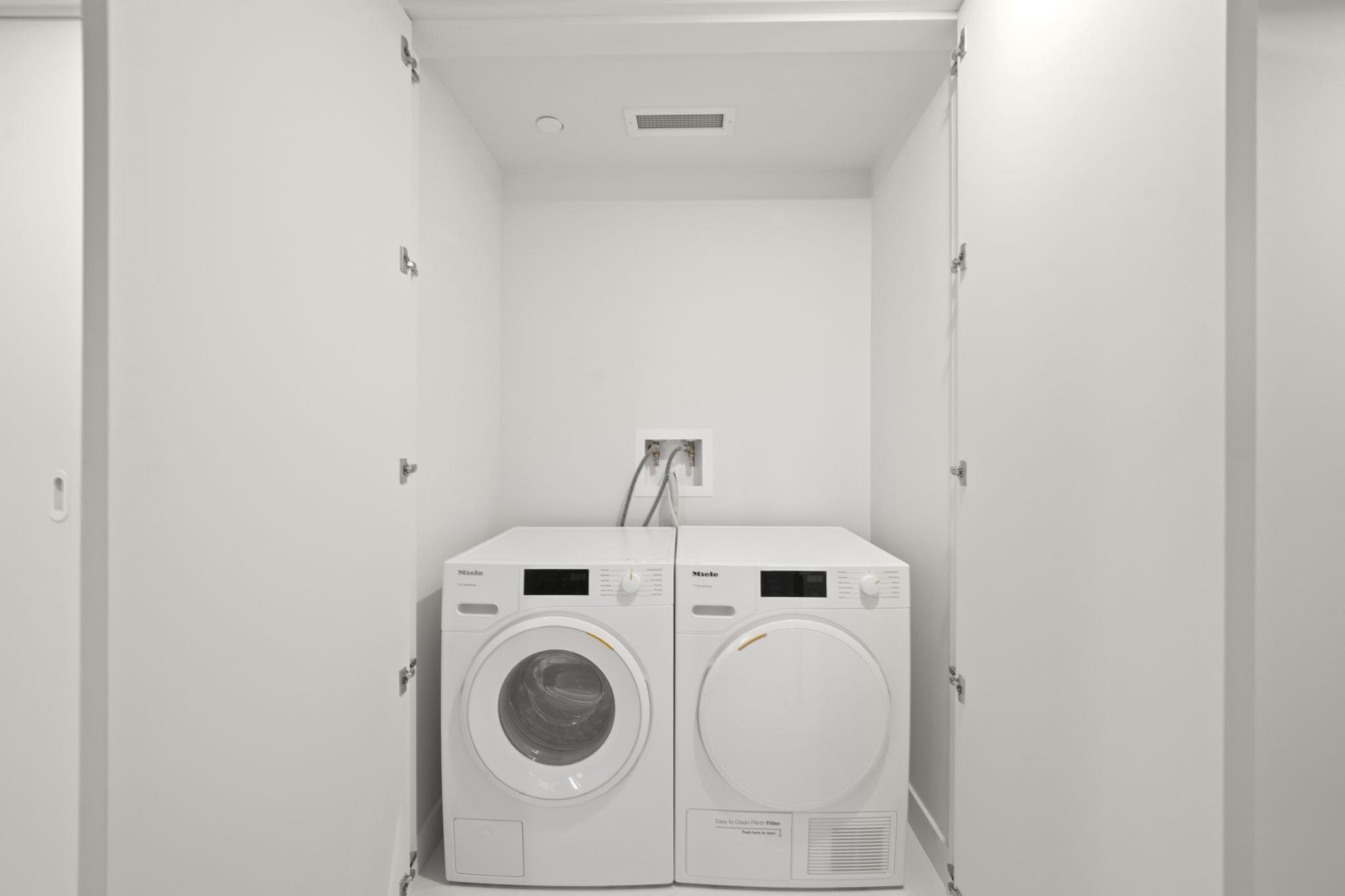 703 1033 NELSON STREET Unit: 703